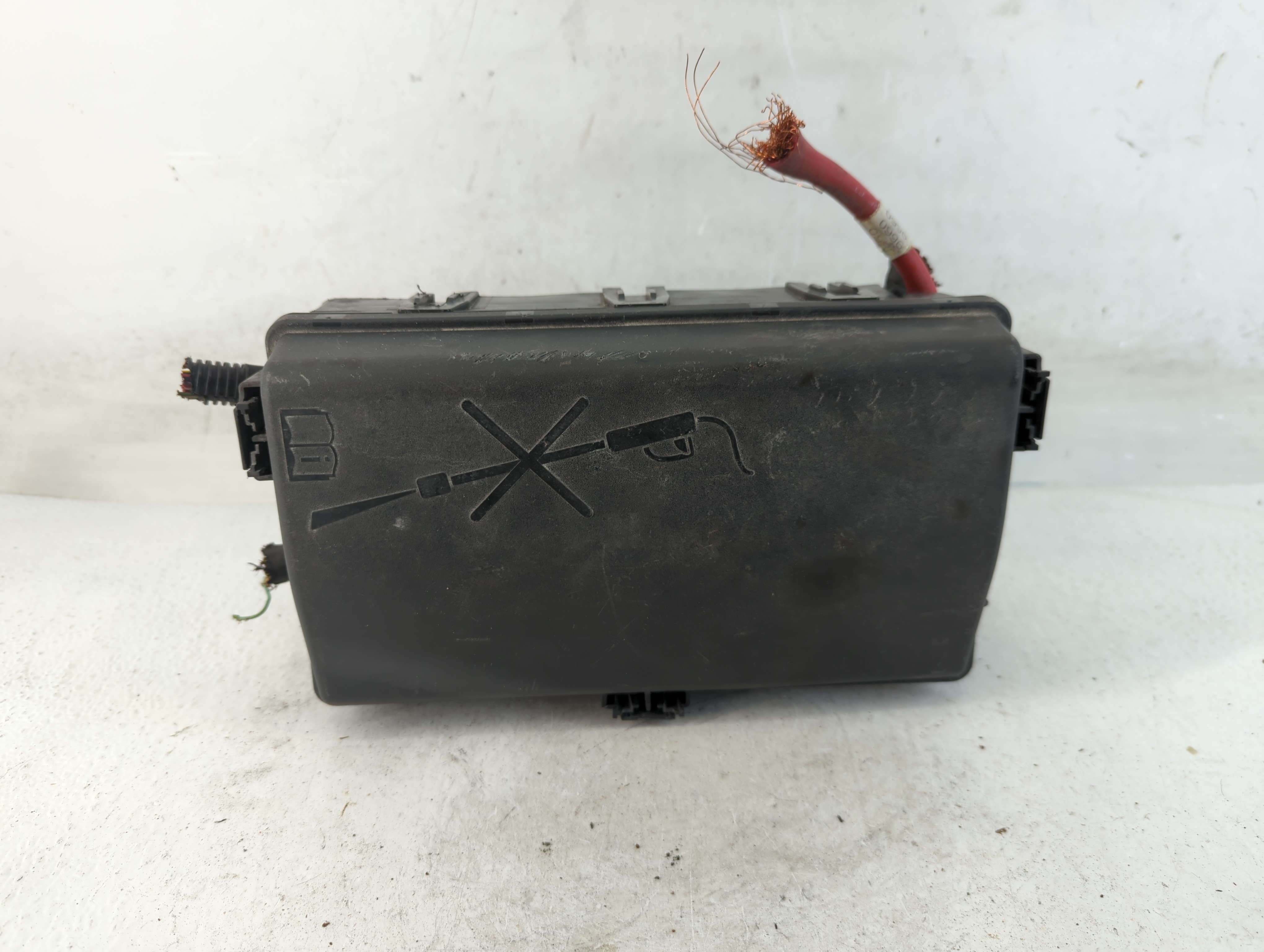 2011-2014 Chevrolet Cruze Fusebox Fuse Box Relay Module 95442176_02 910002 - Oemusedautoparts1.com