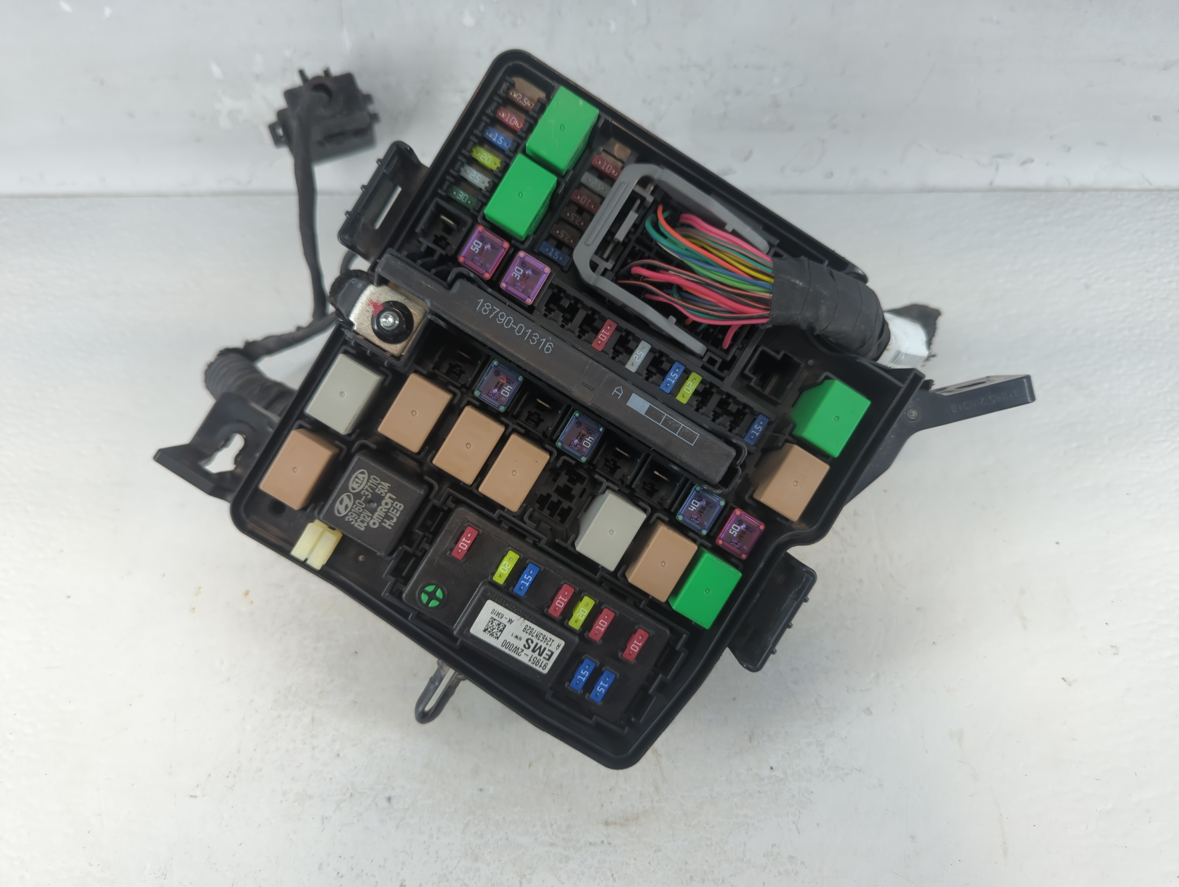 2013 Hyundai Santa Fe Fusebox Fuse Box Relay Module Vs912004z150za 910014 - Oemusedautoparts1.com