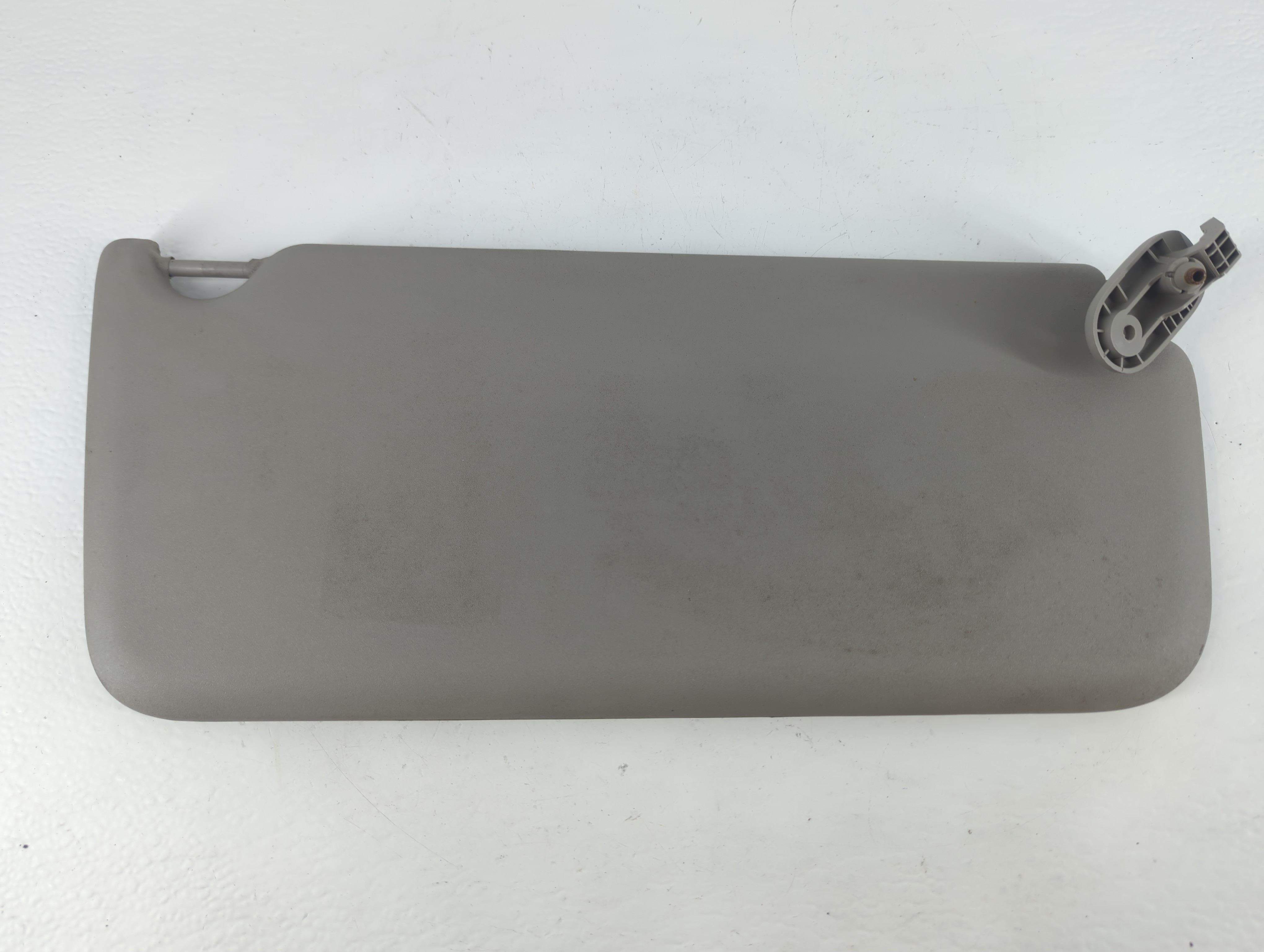 2015-2018 Chevrolet City Express Driver Sun Visor Mirror Left Sunvisor 910071 - Oemusedautoparts1.com