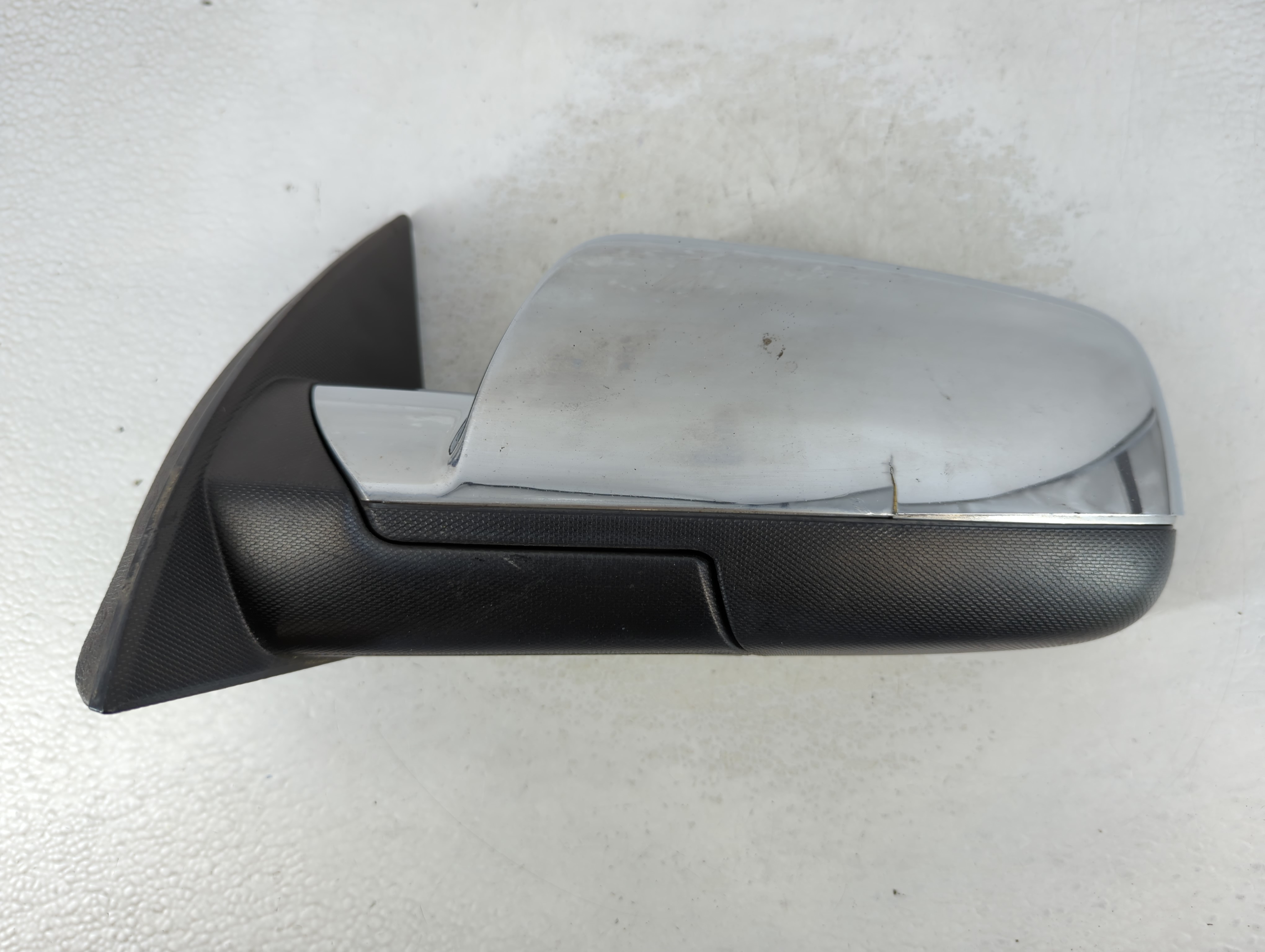 2010-2011 Gmc Terrain Driver Left Side View Manual Door Mirror Chrome 910326 - Oemusedautoparts1.com