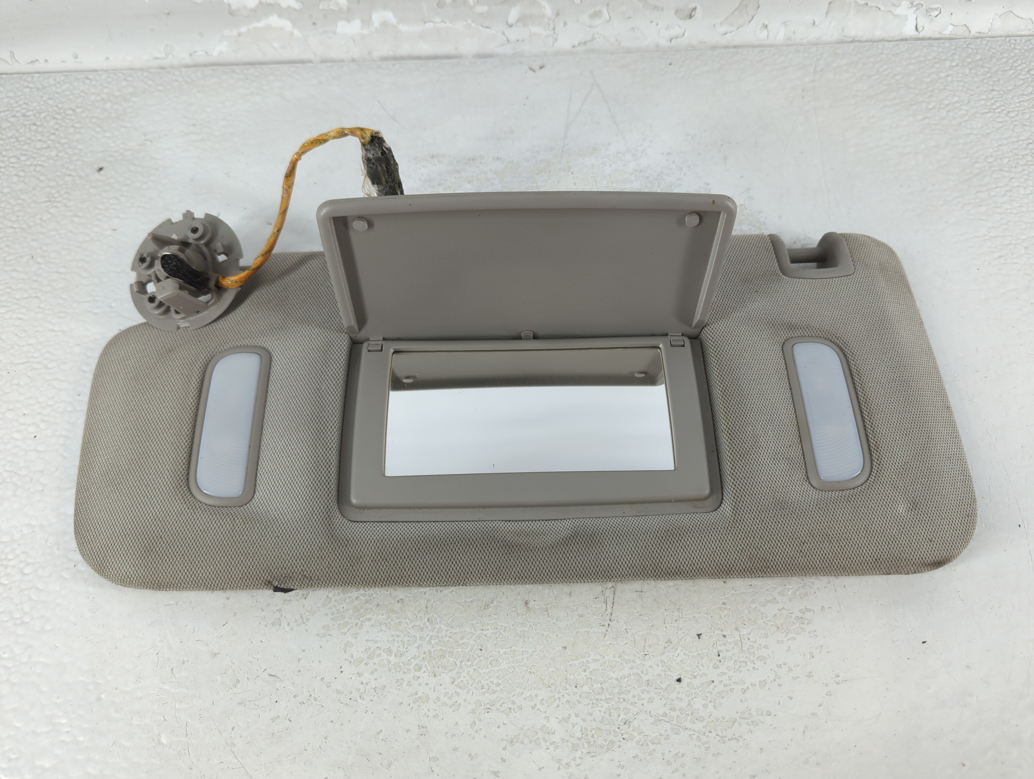 2010-2017 Gmc Terrain Driver Sun Visor Mirror Left Sunvisor Grey 910332 - Oemusedautoparts1.com