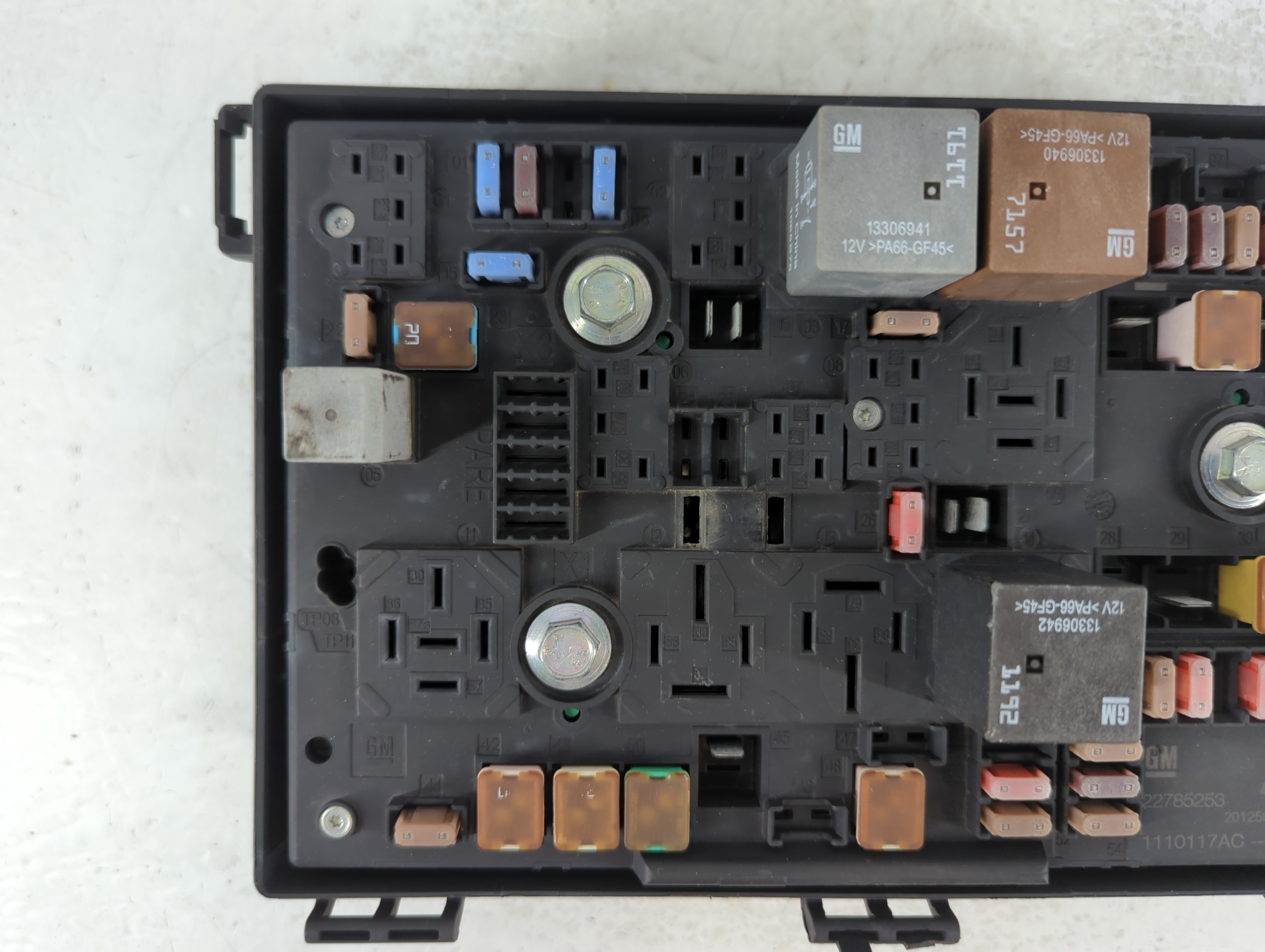 2012-2012 Chevrolet Volt Fusebox Fuse Box Relay Module 910403 - Oemusedautoparts1.com