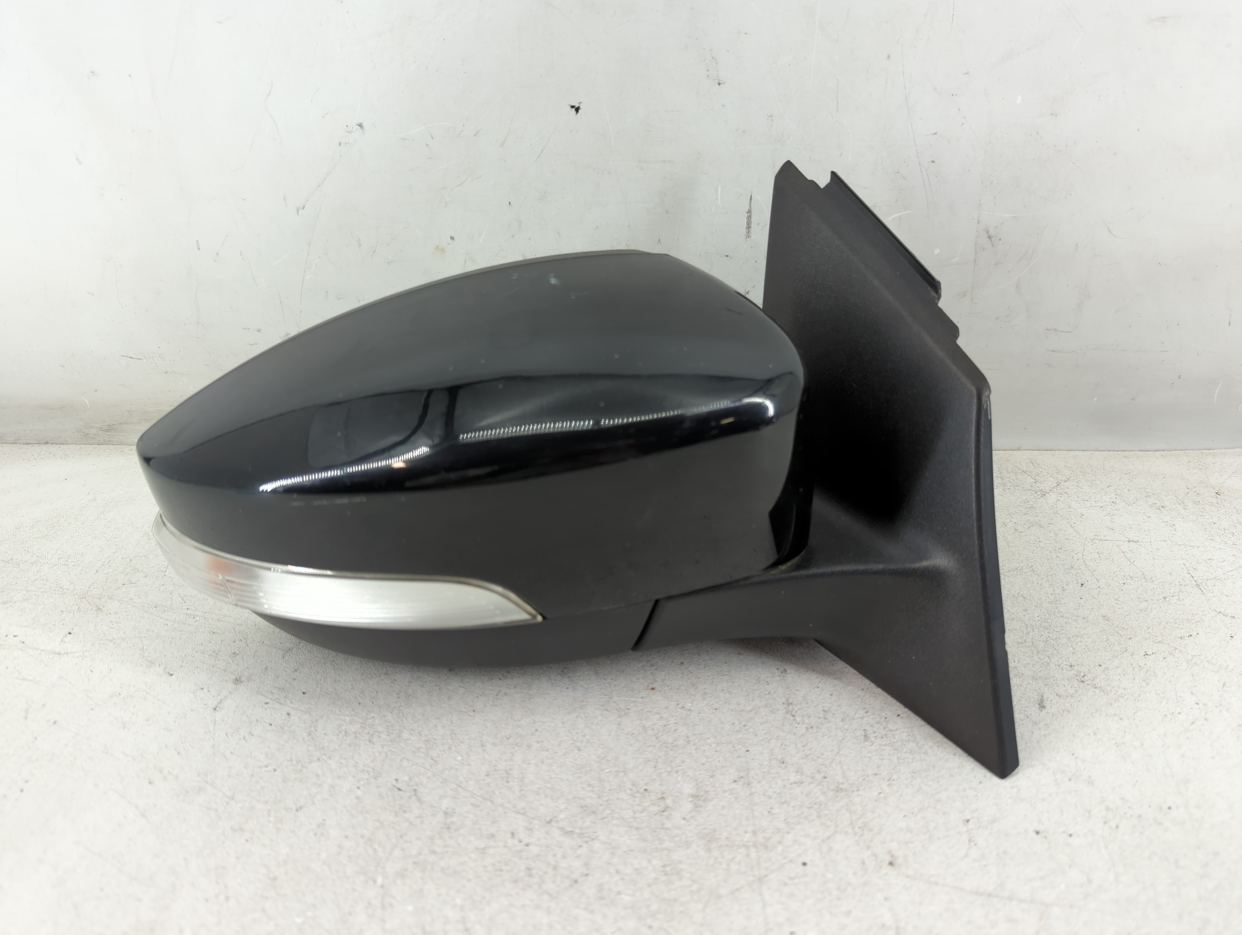 2015-2018 Ford Focus Driver Left Side View Manual Door Mirror Black 910464 - Oemusedautoparts1.com