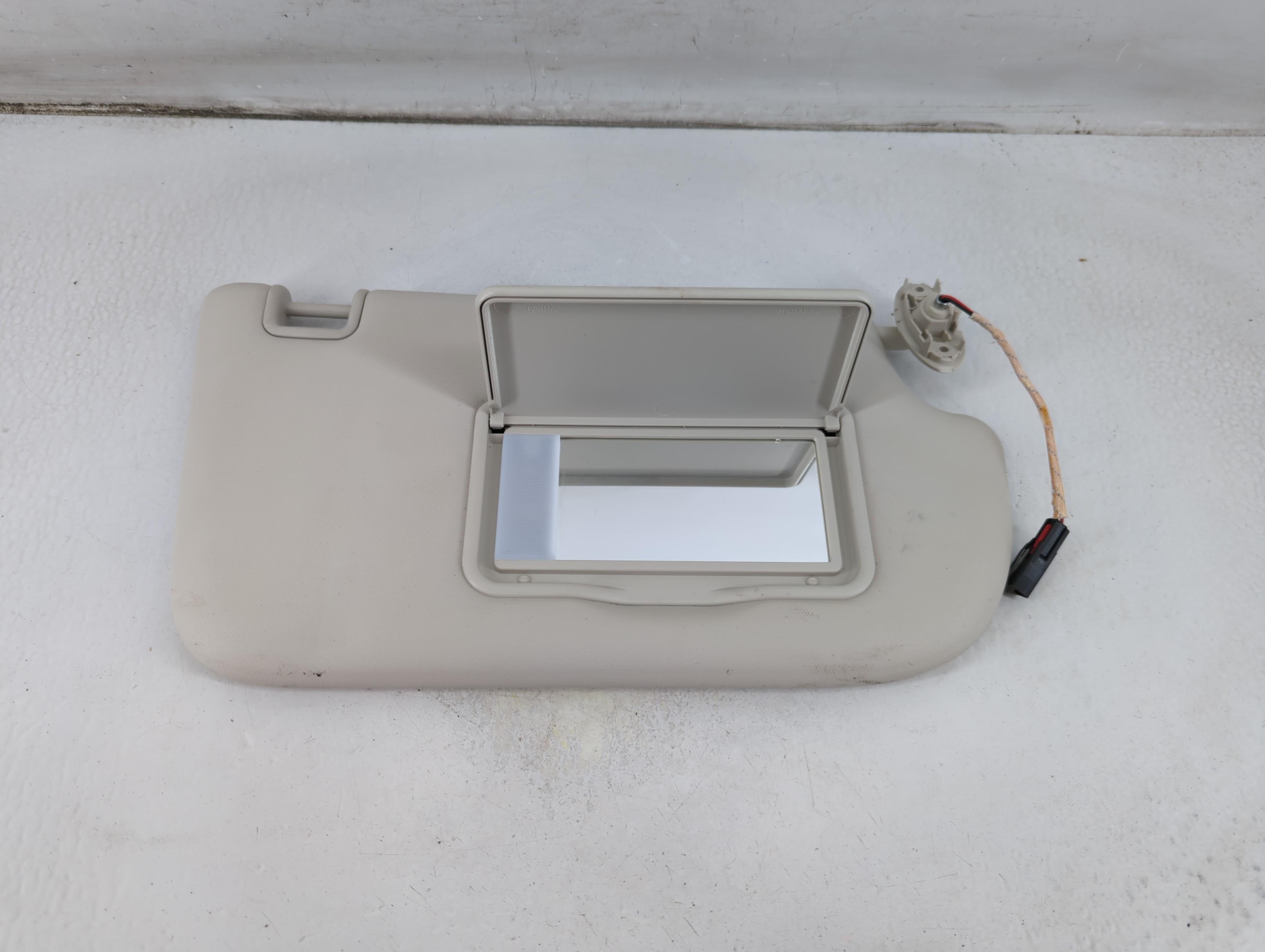 2013-2018 Ford Focus Passenger Sun Visor Mirror Right Sunvisor Light Grey 910474 - Oemusedautoparts1.com