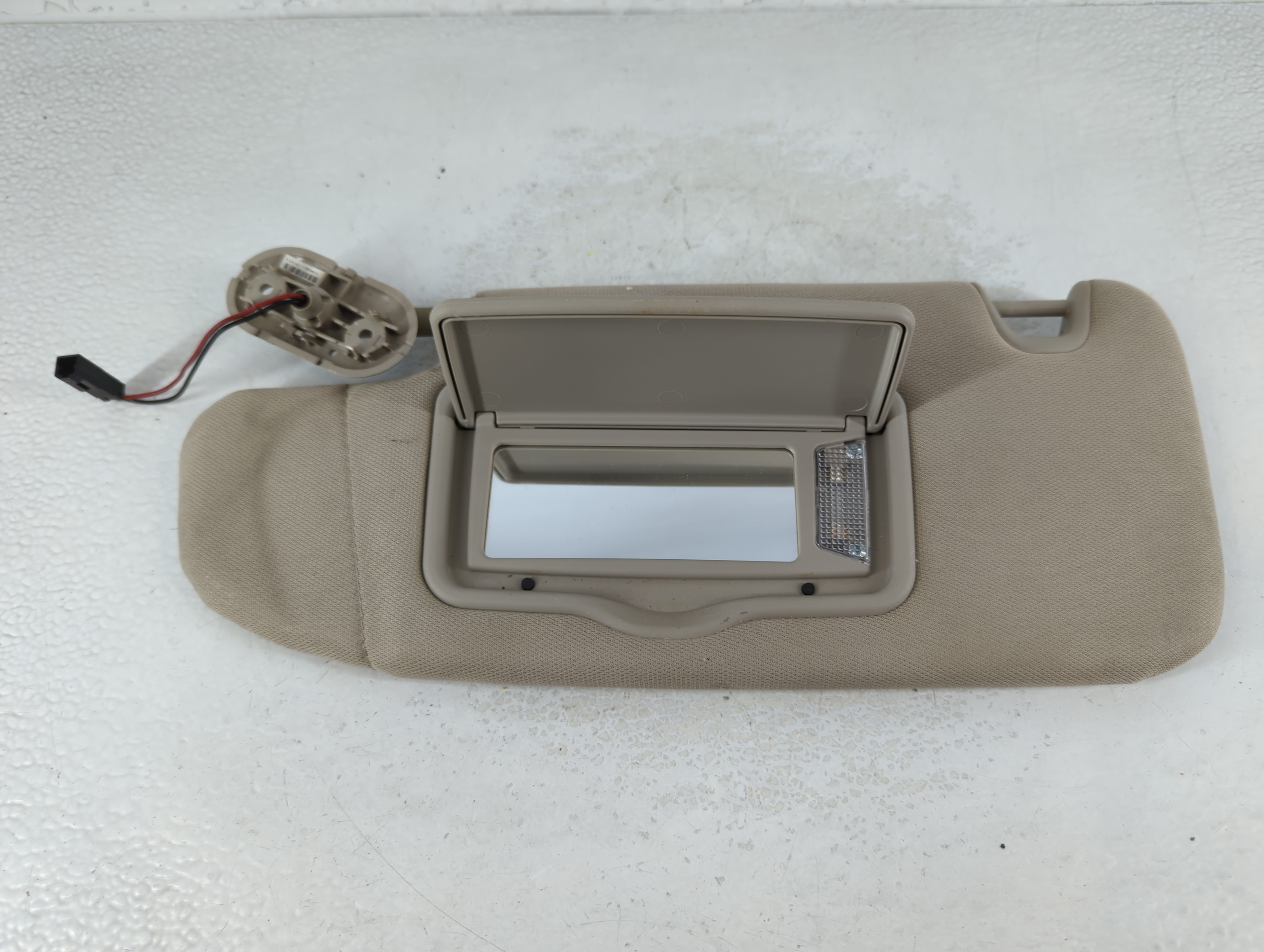 Picture of 2010-2012 Ford Fusion Driver Sun Visor Mirror Left Sunvisor 911076