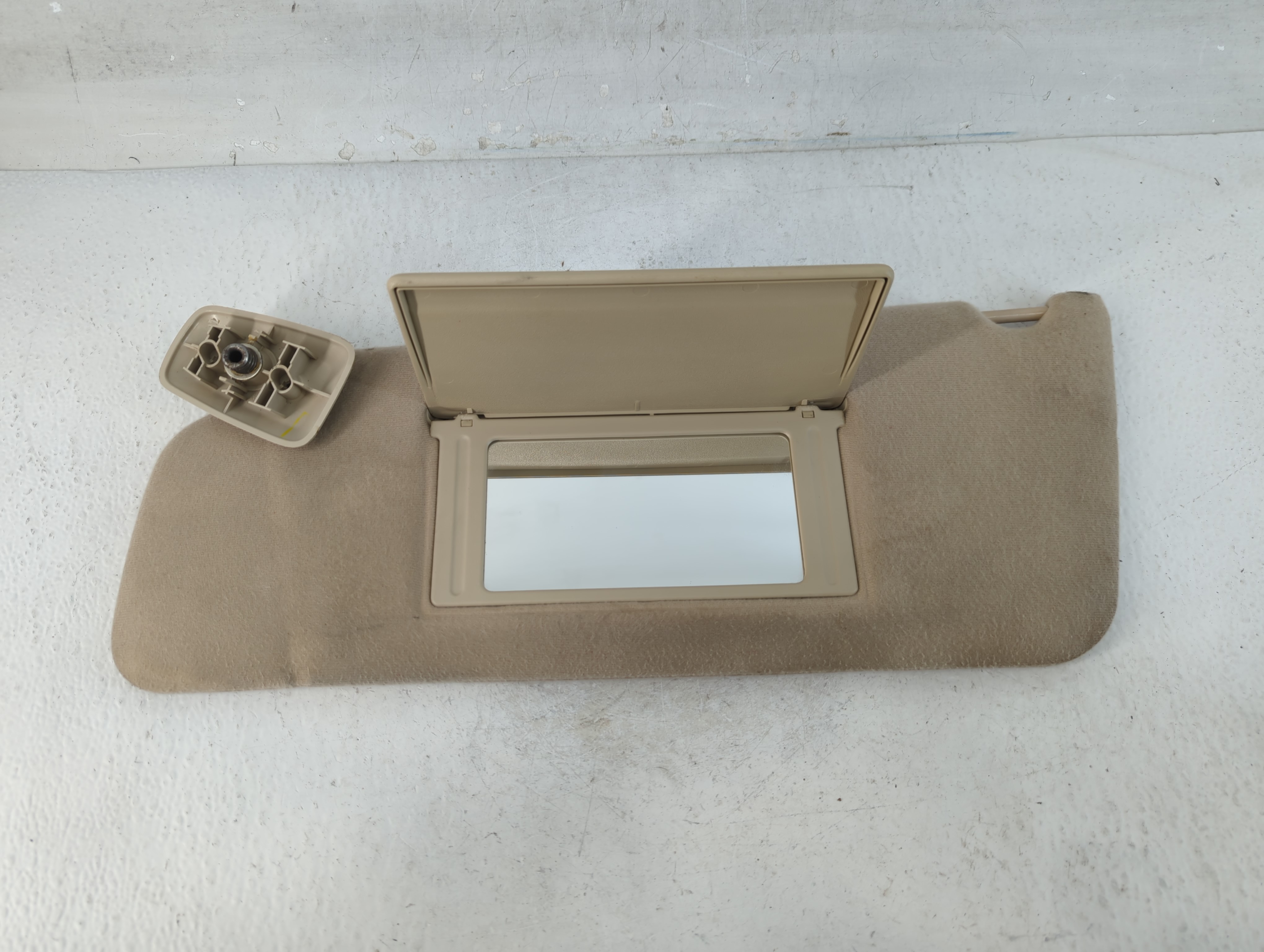 2002-2003 Ford F-150 Passenger Sun Visor Mirror Right Sunvisor Beige 911437 - Oemusedautoparts1.com