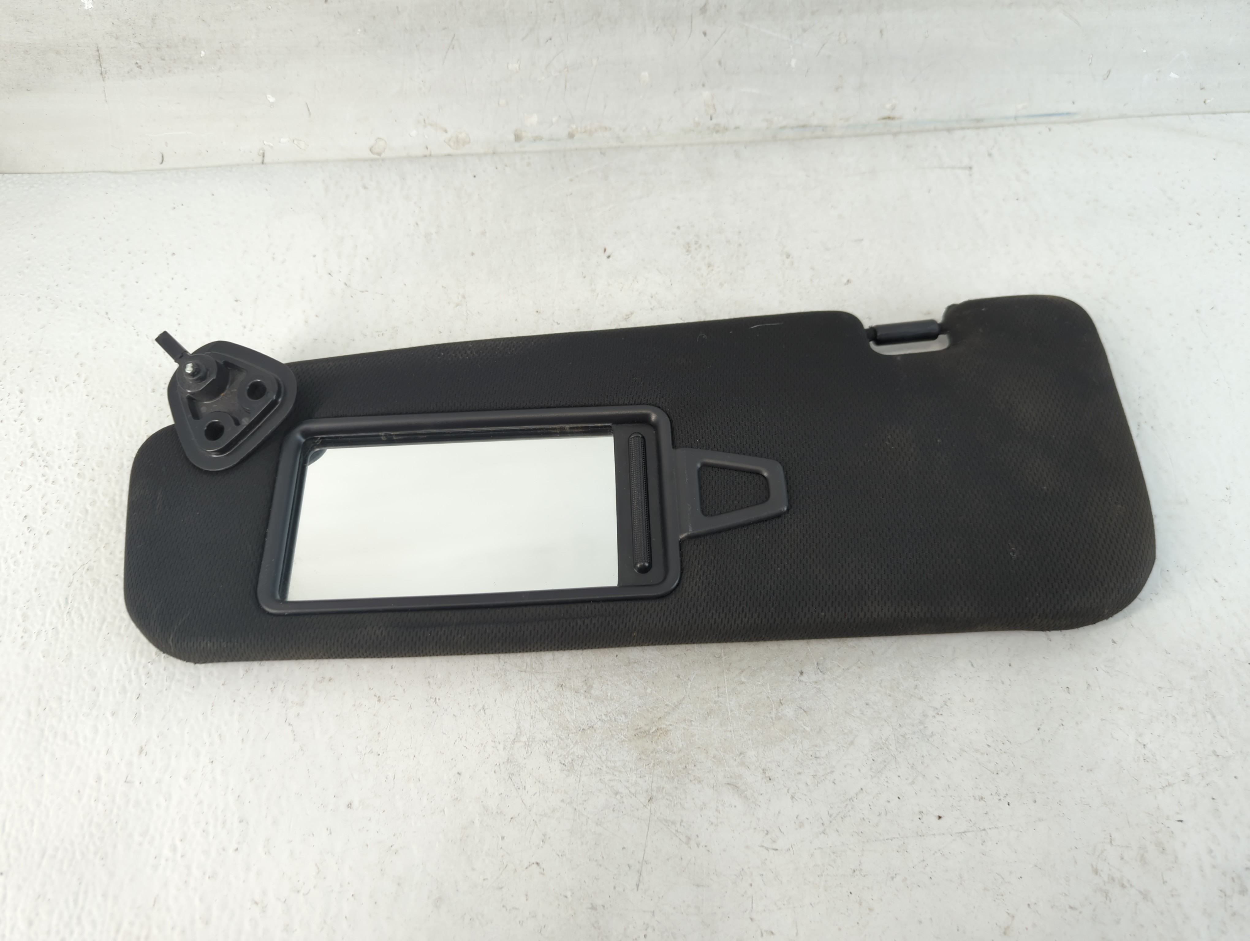 2009-2016 Hyundai Genesis Driver Sun Visor Mirror Left Sunvisor Black 911438 - Oemusedautoparts1.com