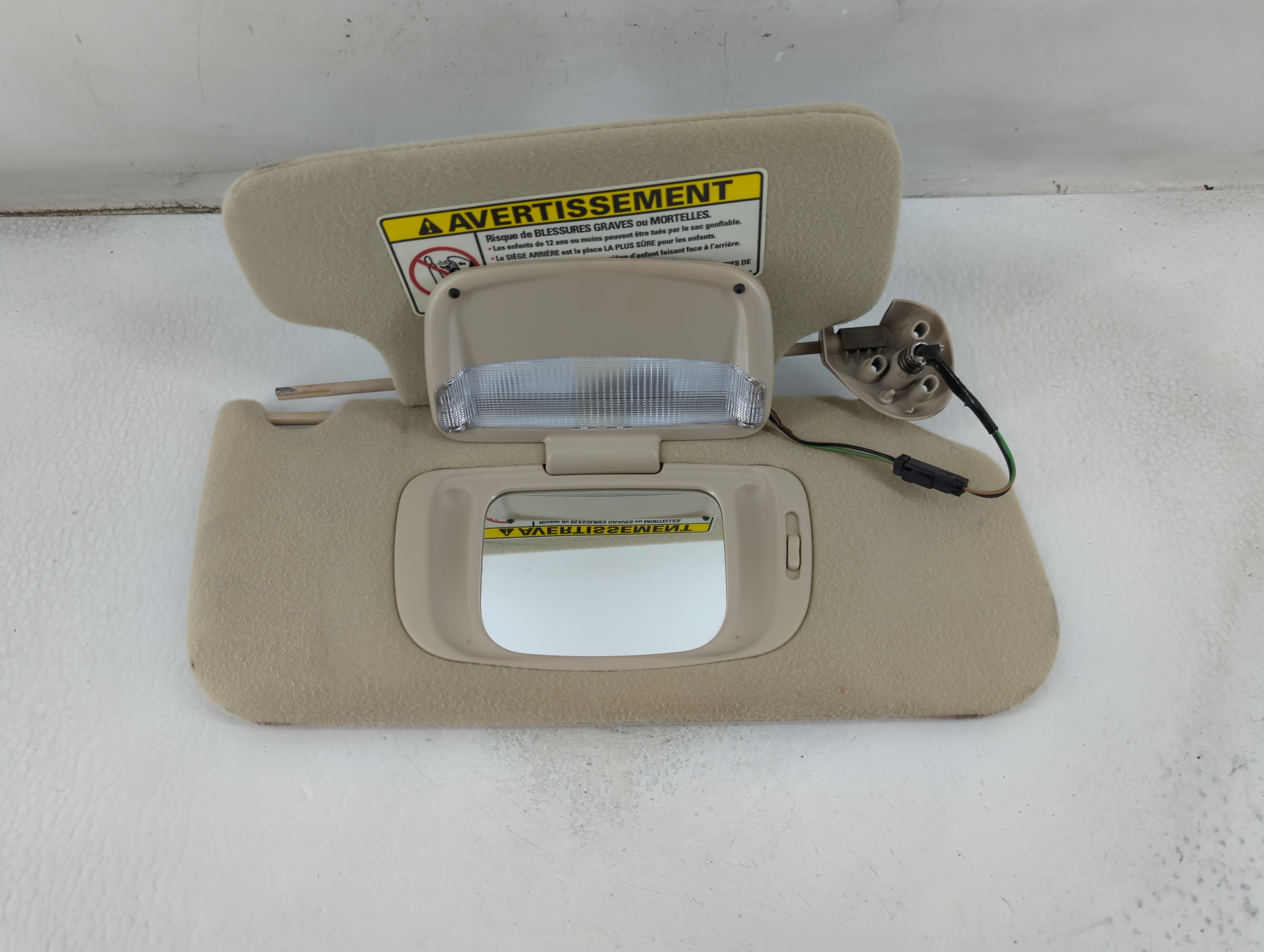 2000 Lincoln Continental Passenger Sun Visor Mirror Right Sunvisor Beige 911442 - Oemusedautoparts1.com