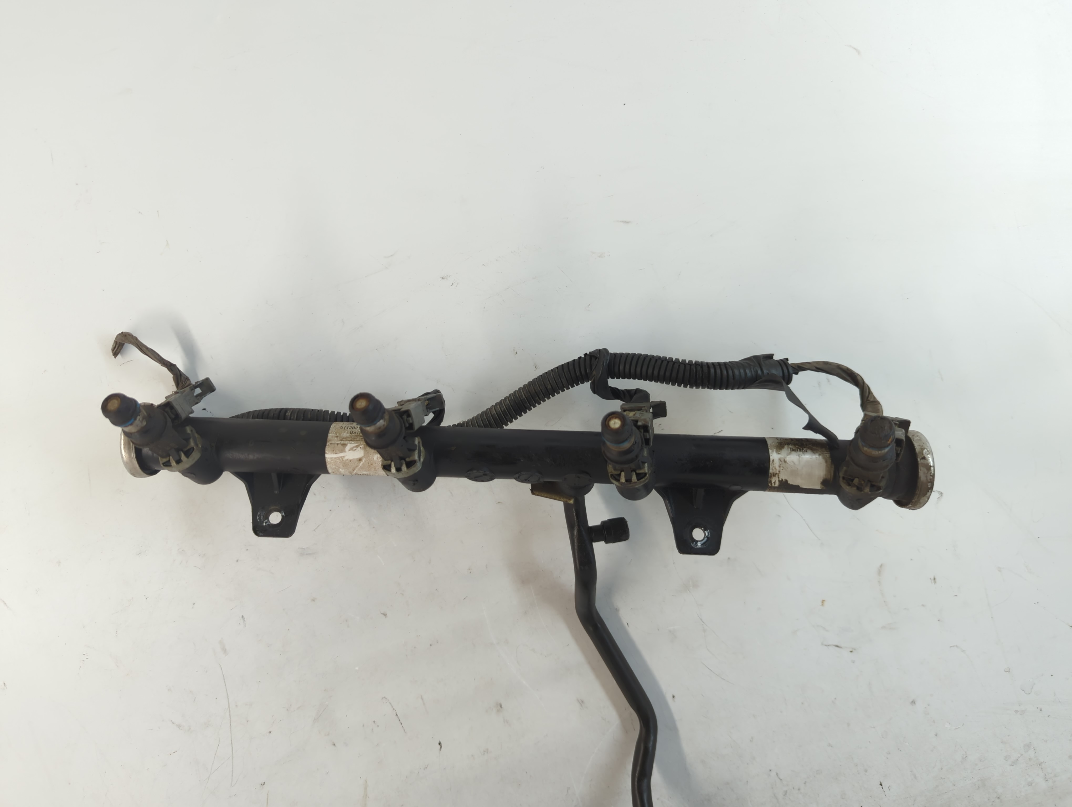 2003 Cadillac Escalade Fuel Injector 911457 - Oemusedautoparts1.com