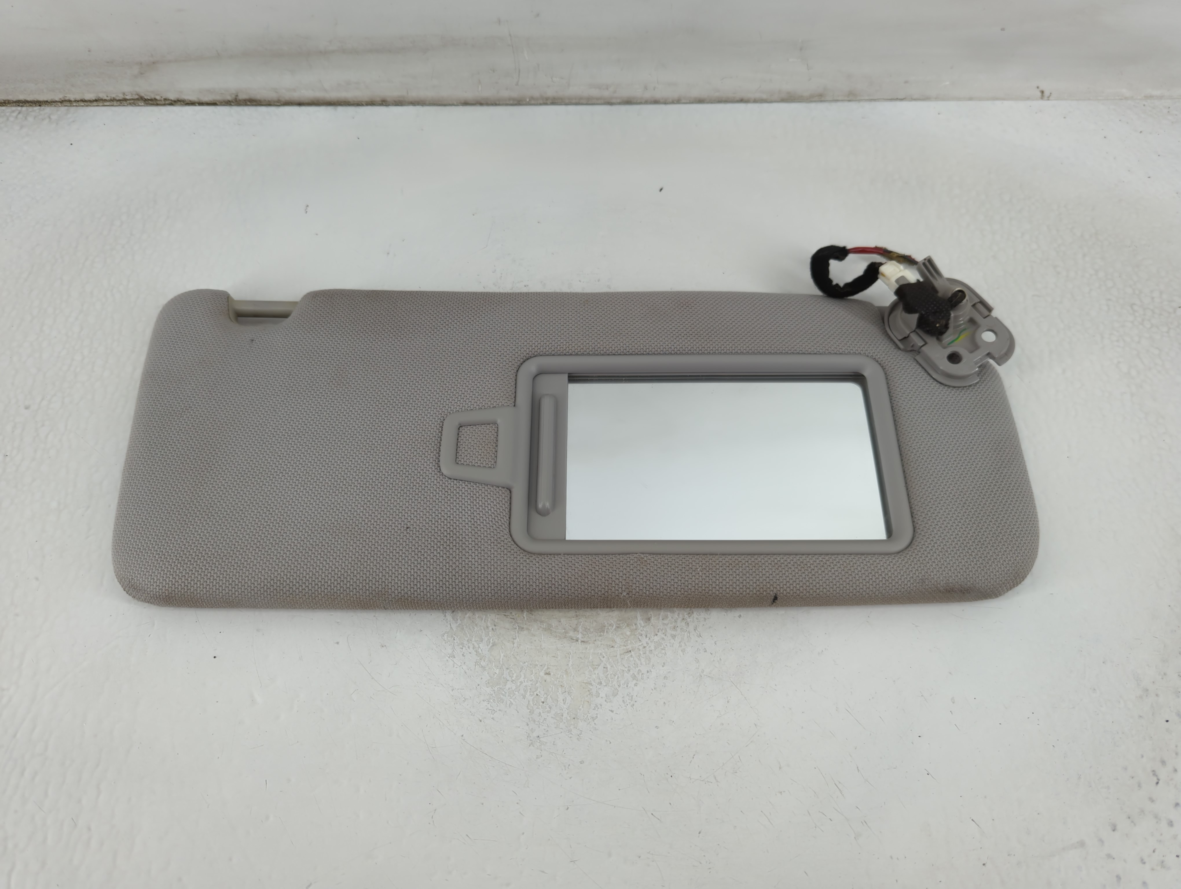 2016-2019 Hyundai Sonata Passenger Sun Visor Mirror Right Sunvisor 911459 - Oemusedautoparts1.com