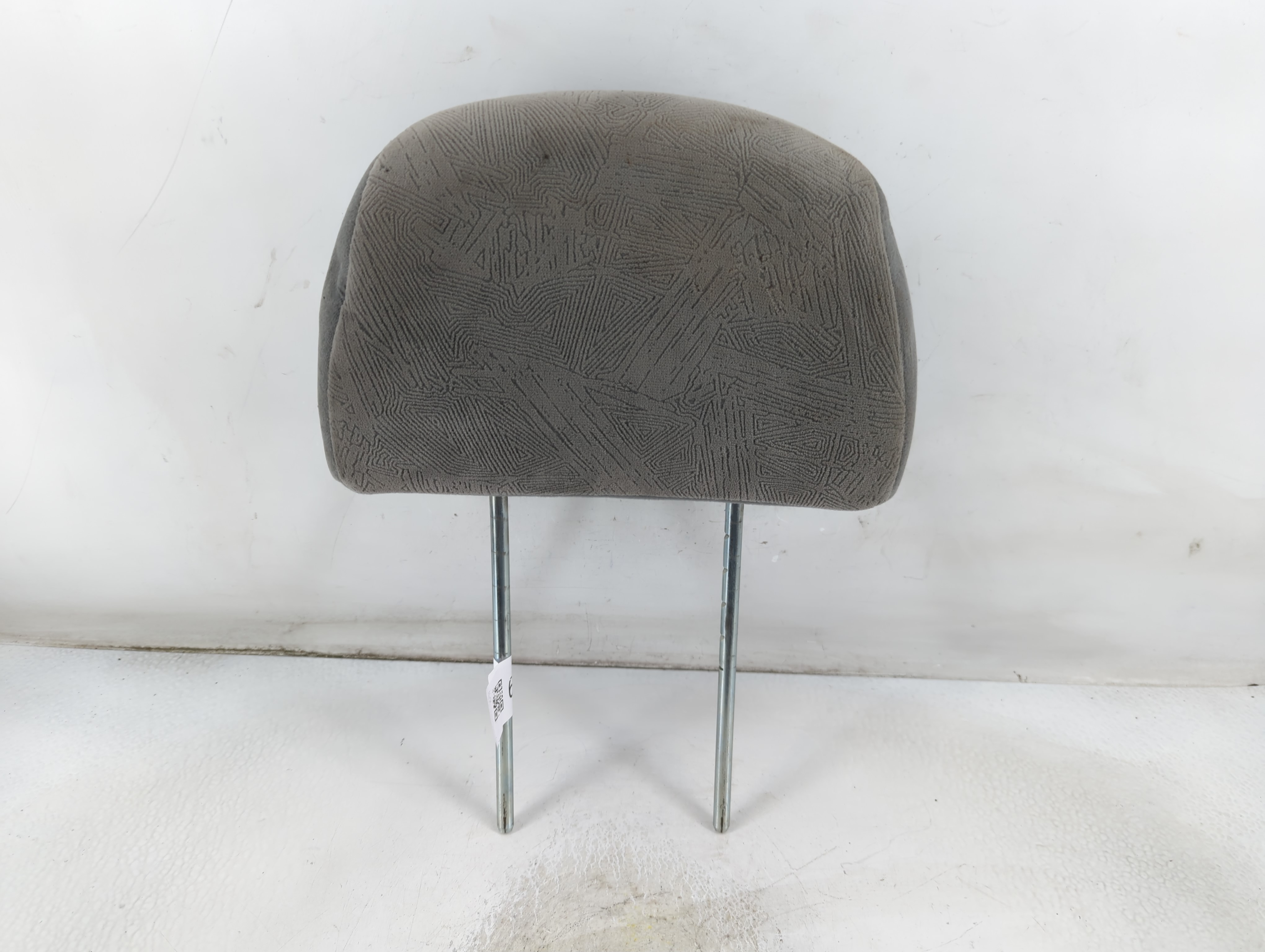 2001 Mitsubishi Montero Headrest Head Rest Front Driver Passenger Seat 911469 - Oemusedautoparts1.com