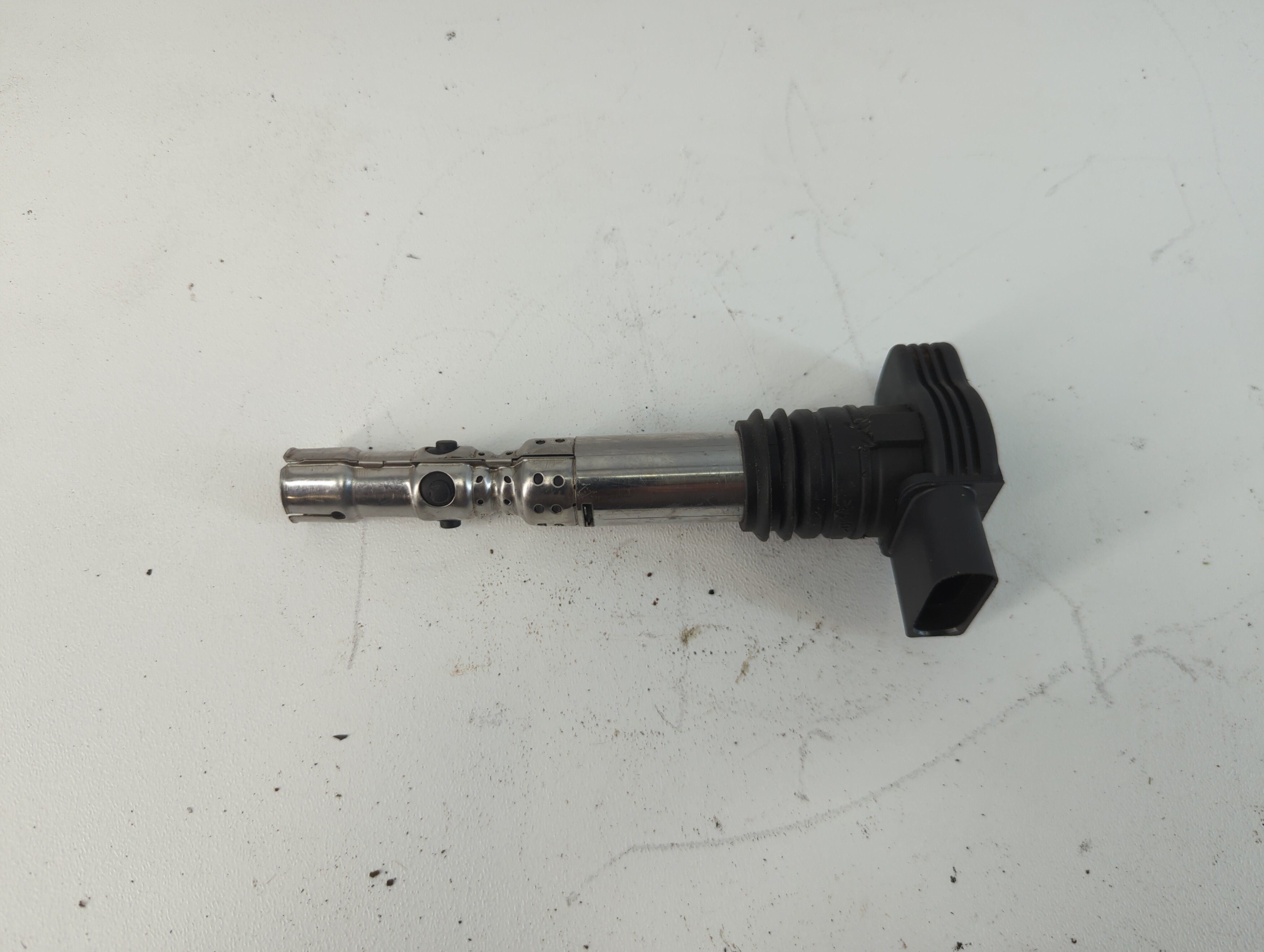 2004-2005 Audi A4 Ignition Coil Igniter Pack 911490 - Oemusedautoparts1.com