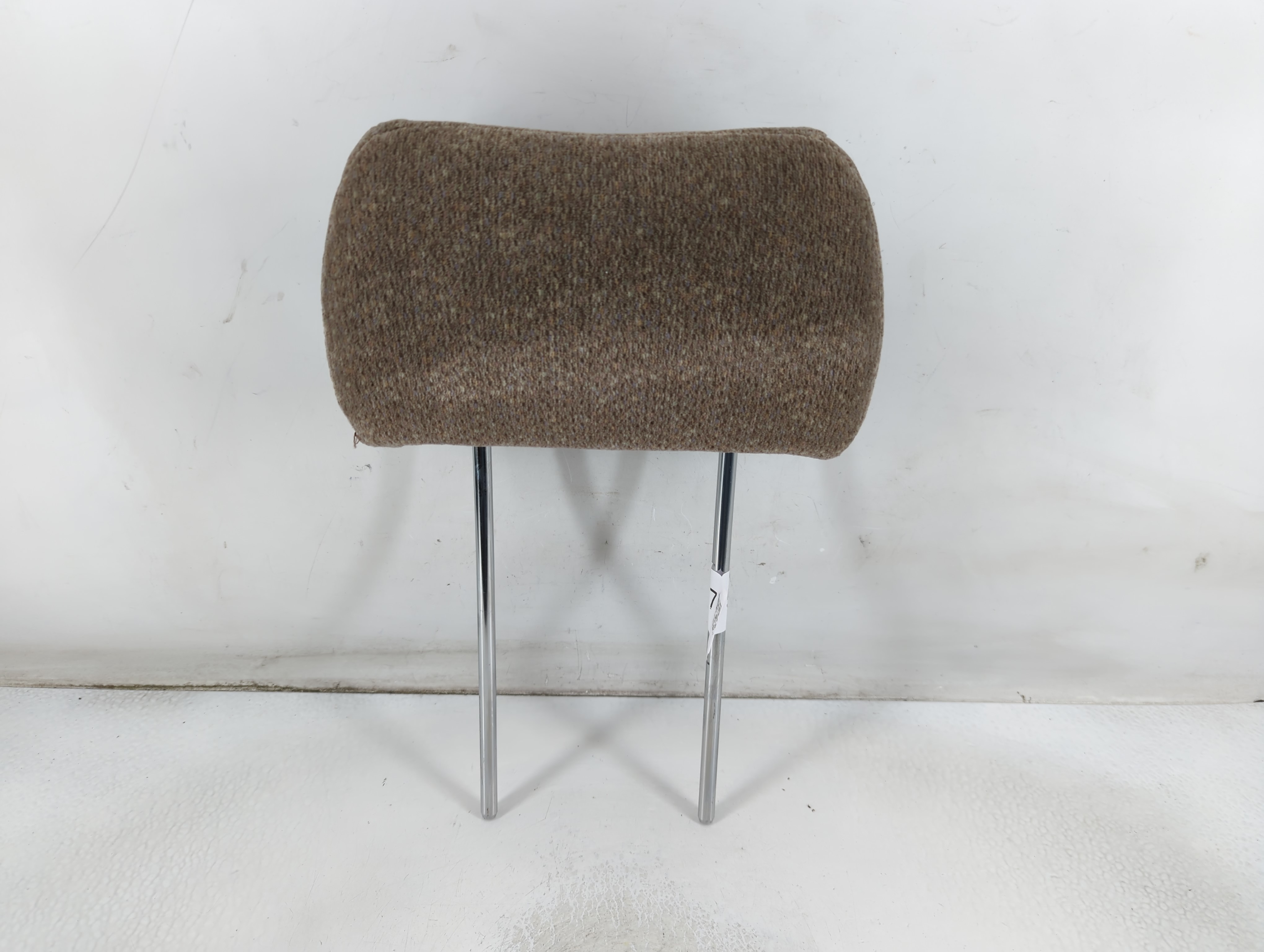 Picture of 1995 Mitsubishi Montero Headrest Head Rest Front Driver Passenger Seat 911507