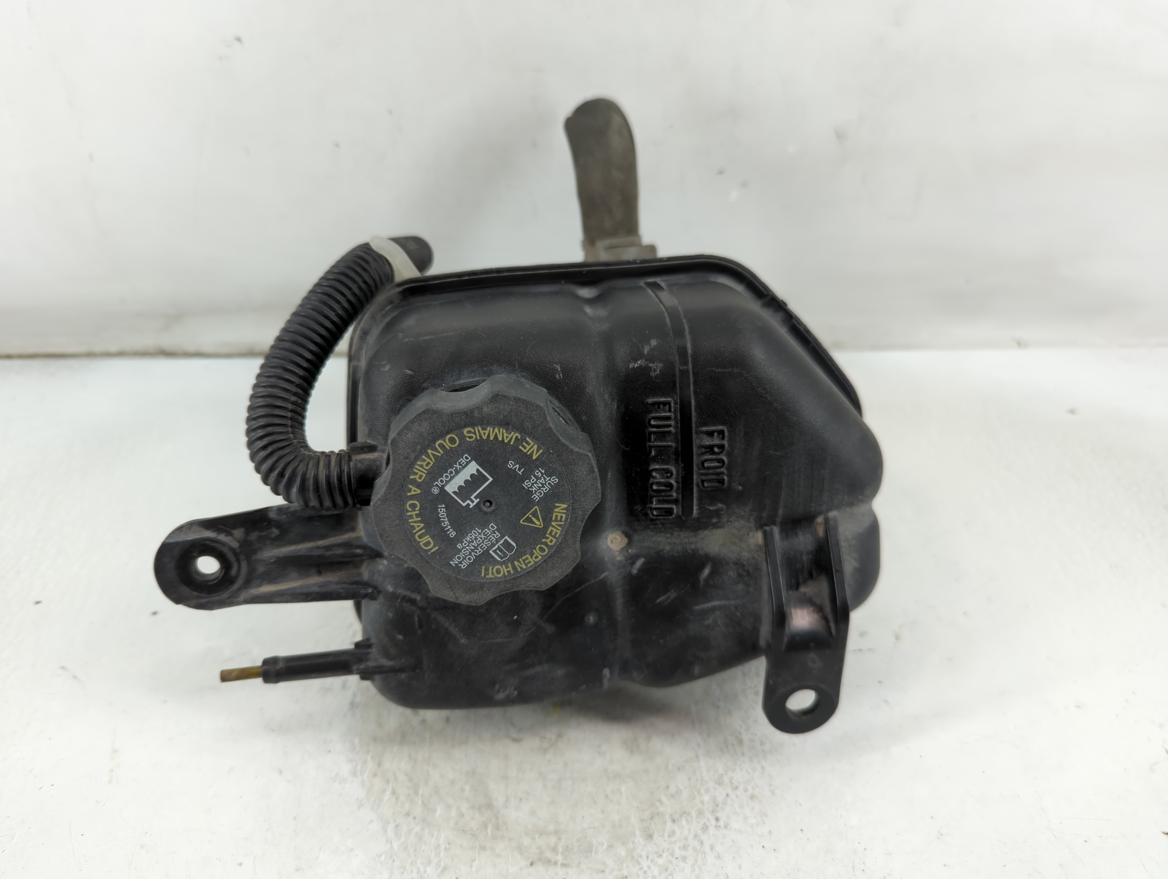 2008-2009 Cadillac Cts Windshield Washer Fluid Reservoir Bottle Oem 911514 - Oemusedautoparts1.com