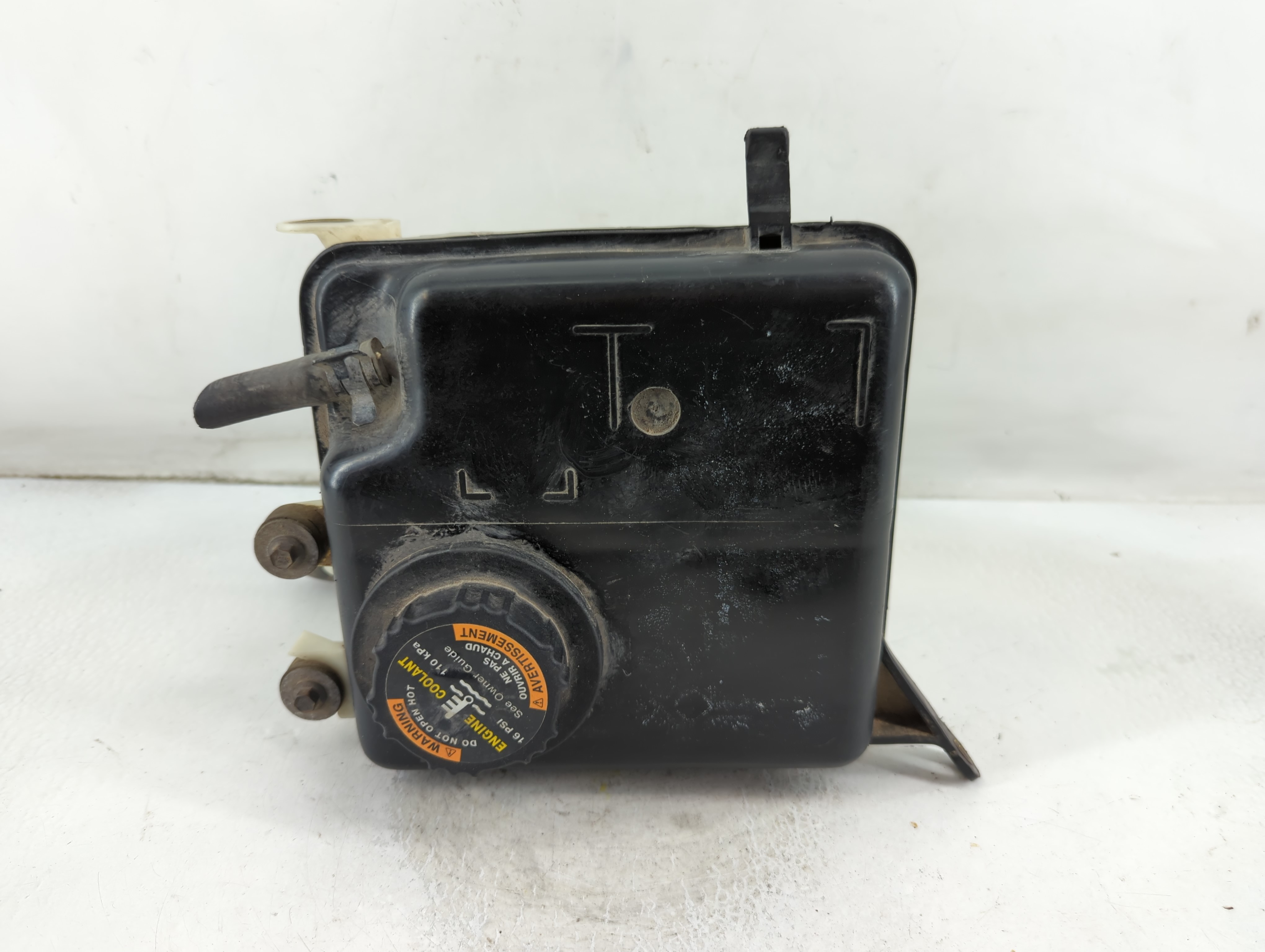 2000 Lincoln Continental Windshield Washer Fluid Reservoir Bottle Oem 911518 - Oemusedautoparts1.com