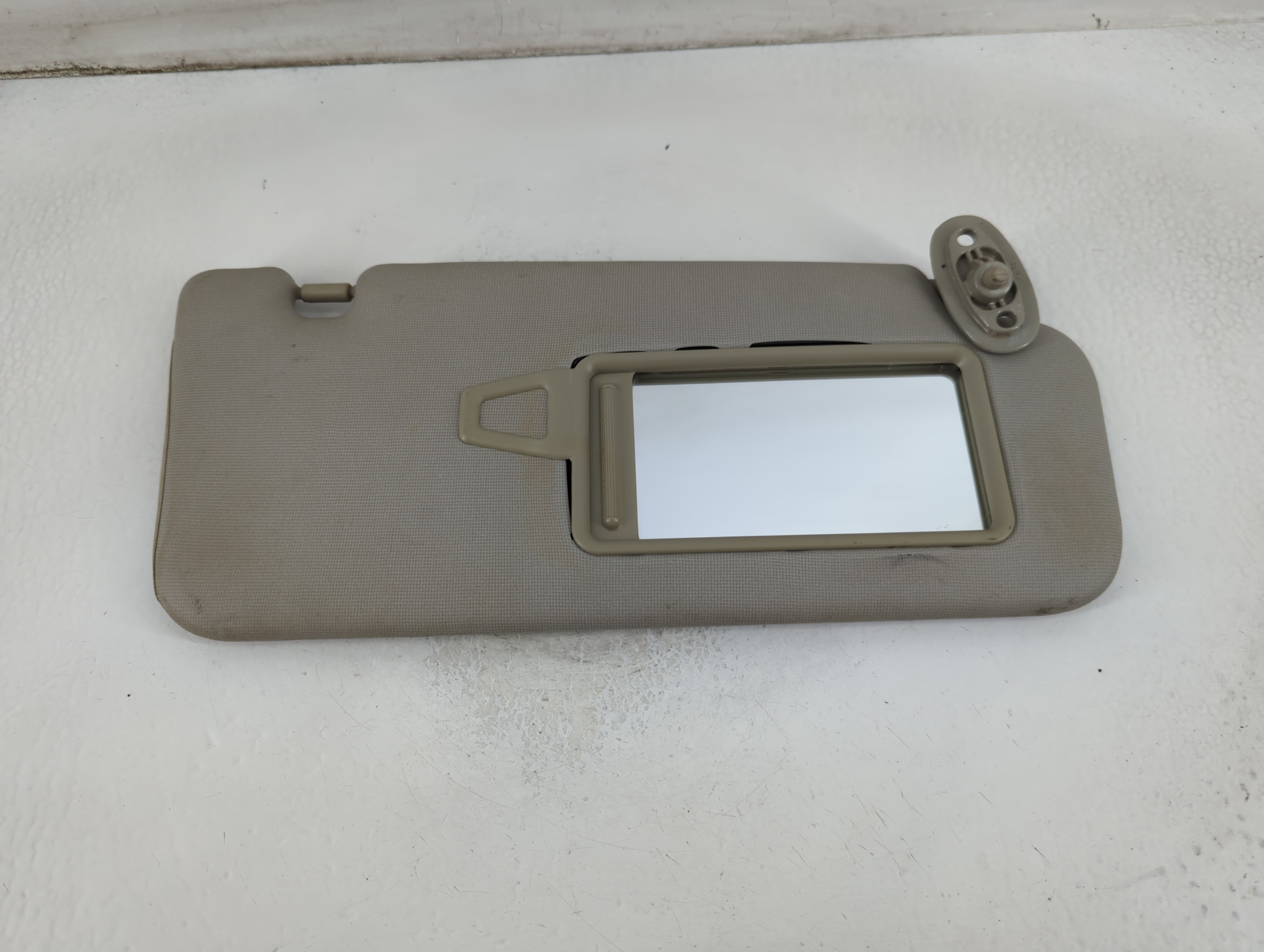Kia Forte Passenger Sun Visor Mirror Right Sunvisor Grey 911532 - Oemusedautoparts1.com