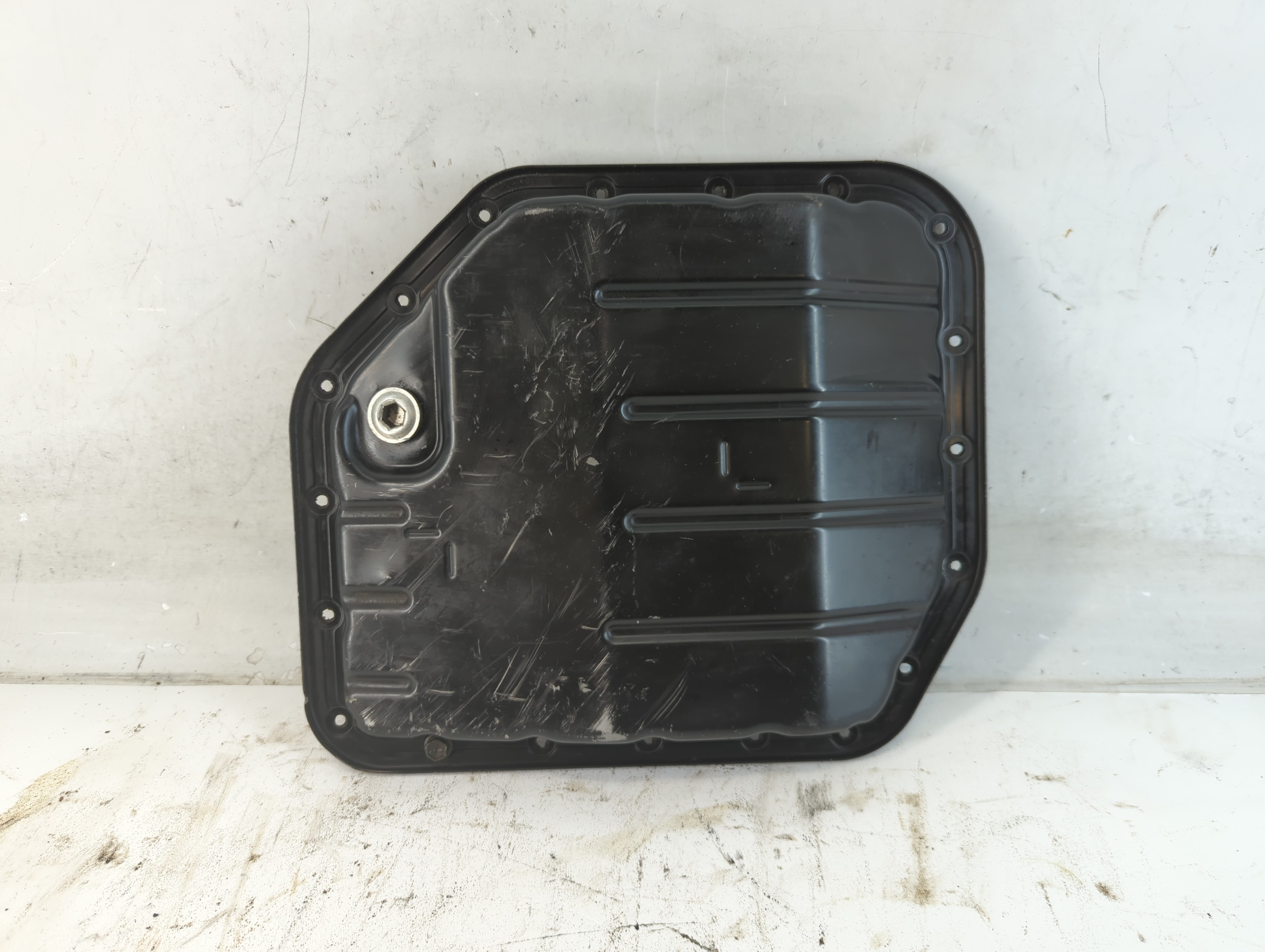 2004-2006 Scion Xa Engine Oil Pan 911552 - Oemusedautoparts1.com
