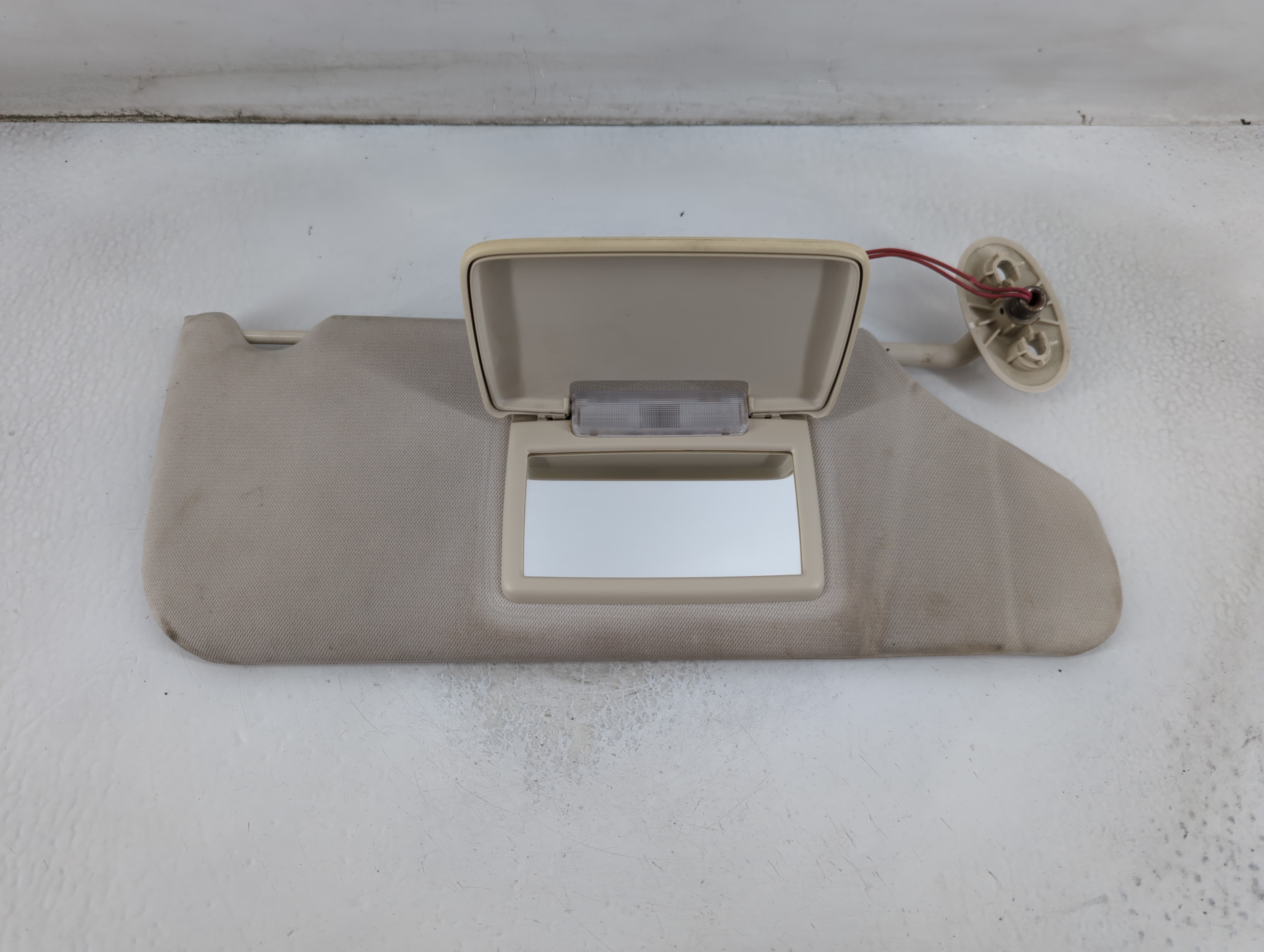 2008-2012 Jeep Liberty Driver Sun Visor Mirror Left Sunvisor Gray 911574 - Oemusedautoparts1.com