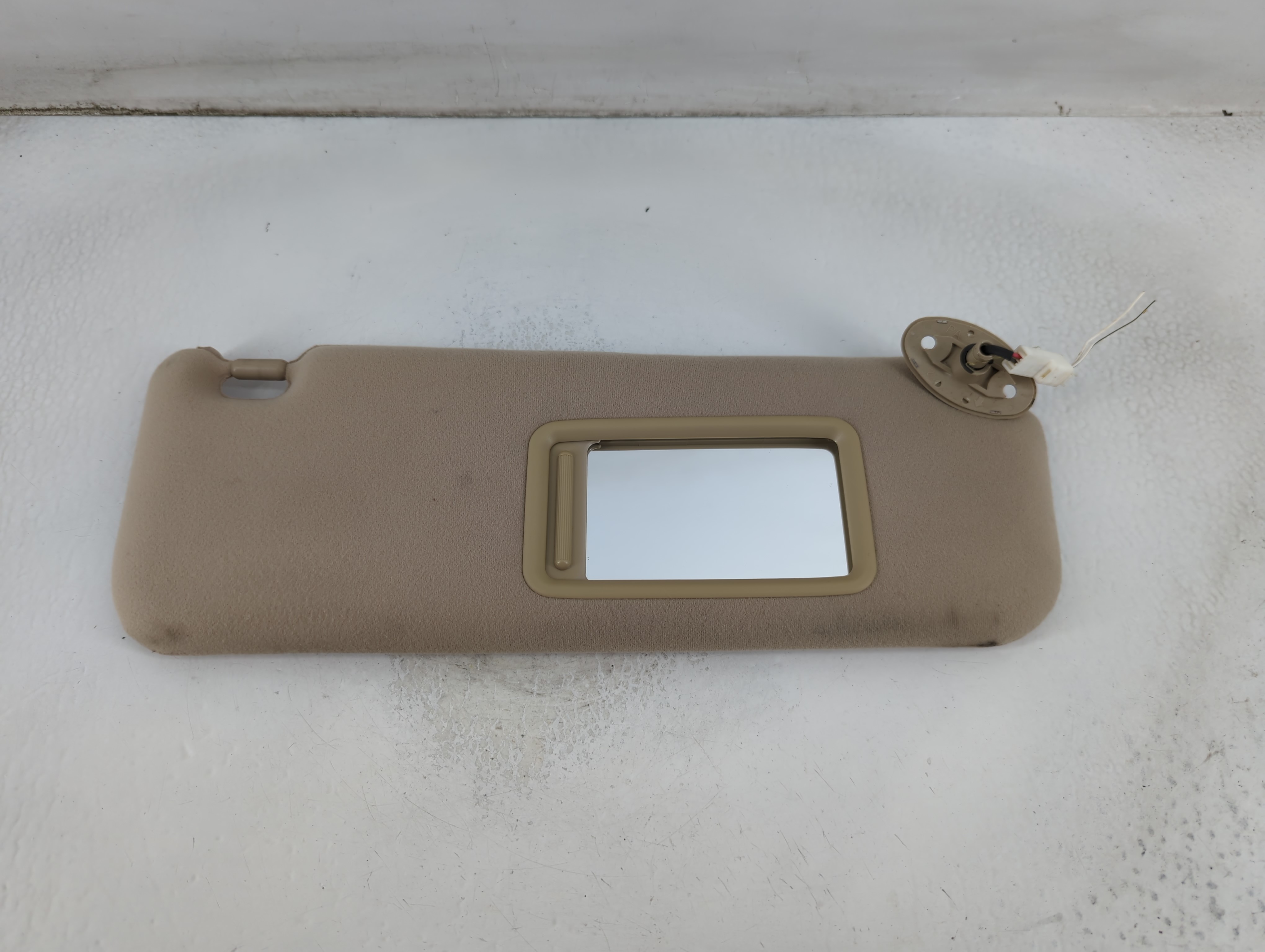 2005-2005 Toyota Prius Passenger Sun Visor Mirror Right Sunvisor Beige 911575 - Oemusedautoparts1.com