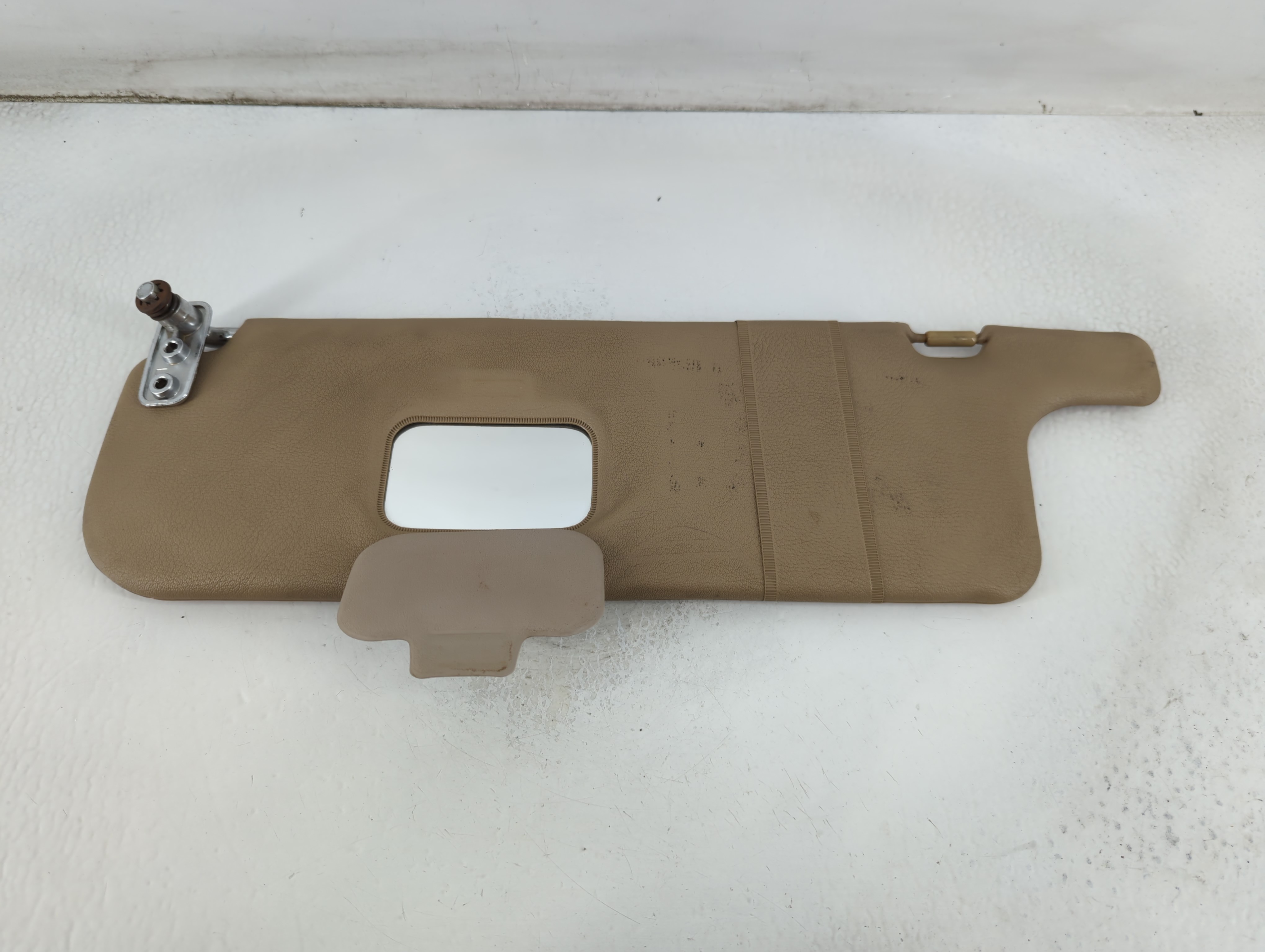 Picture of 1995 Mitsubishi Montero Passenger Sun Visor Mirror Right Sunvisor Beige 911577