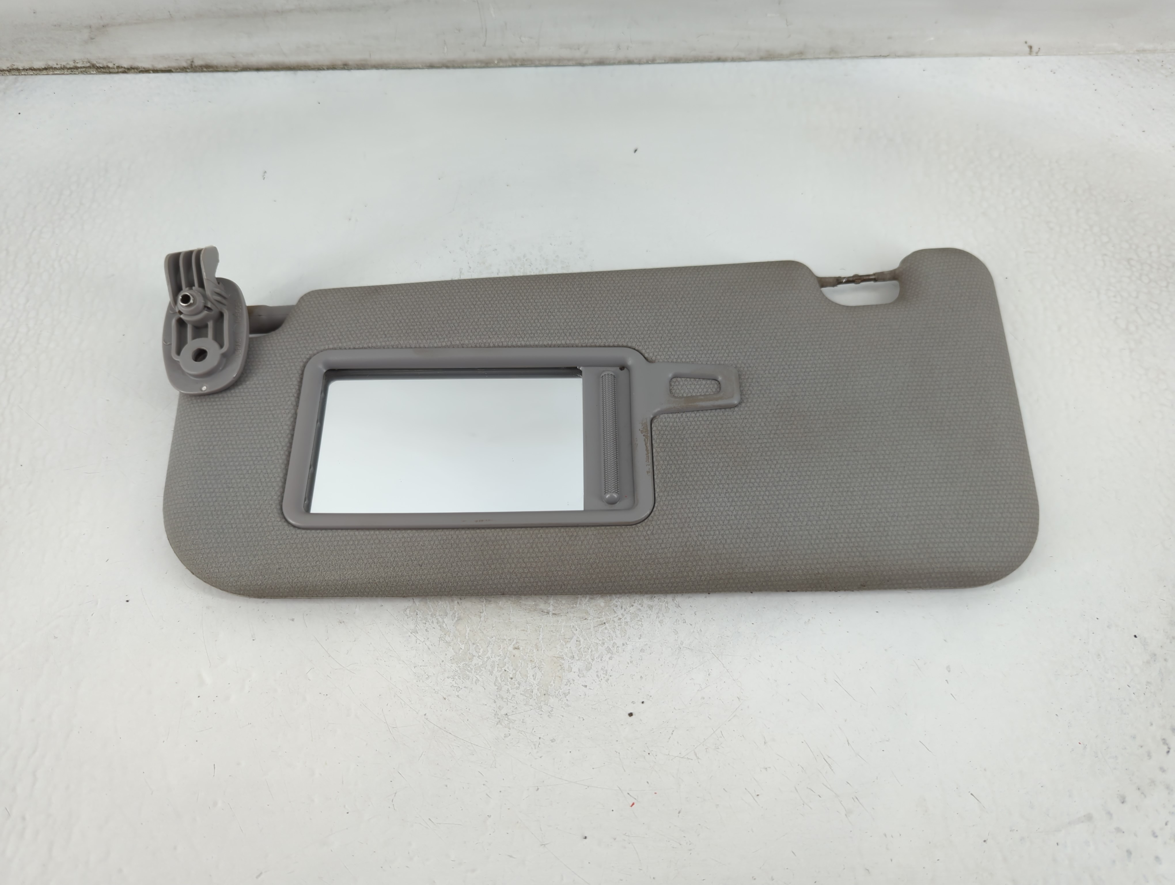 2012-2017 Kia Rio Driver Sun Visor Mirror Left Sunvisor Light Gray 911581 - Oemusedautoparts1.com