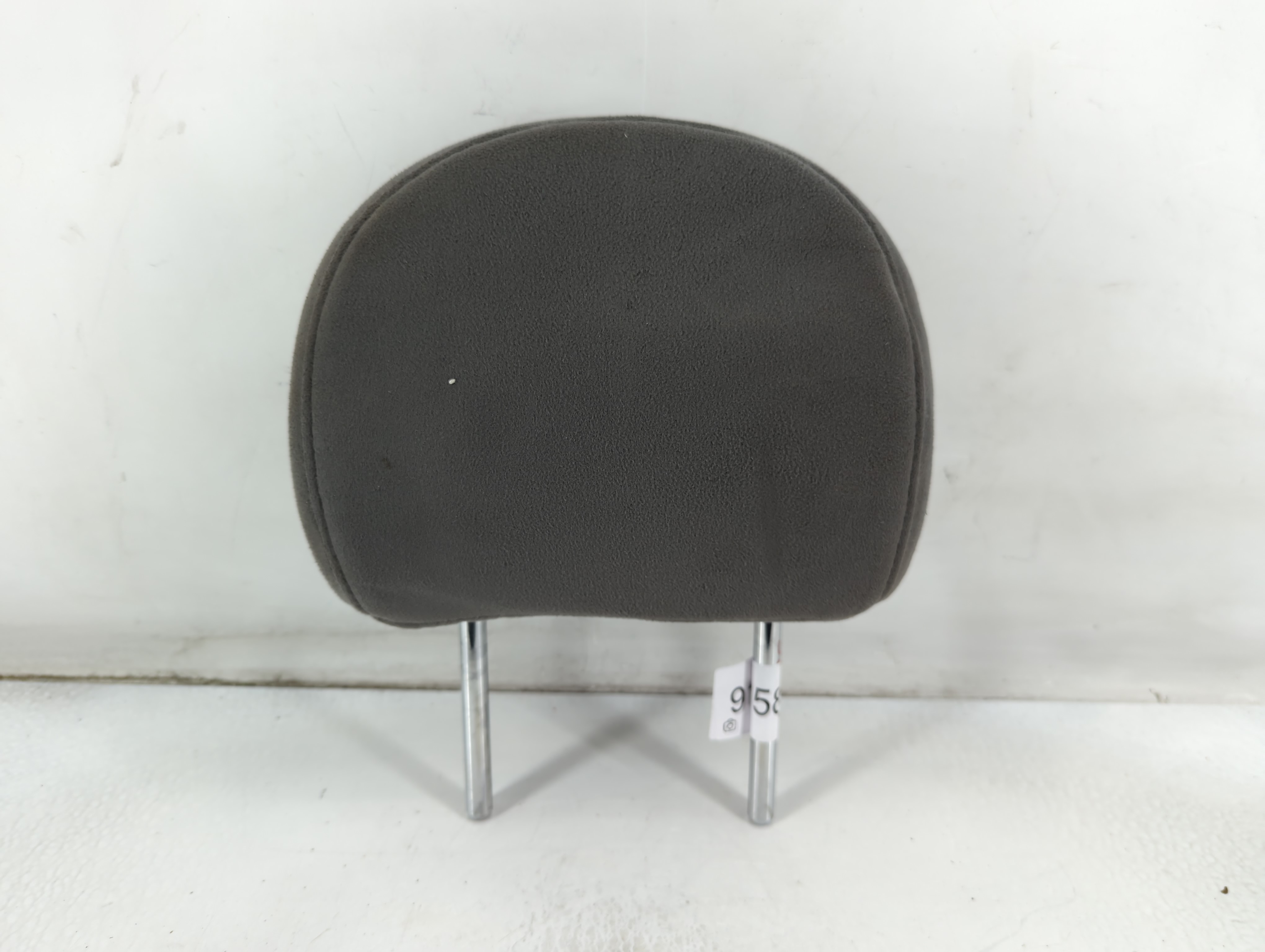 Picture of 2011-2012 Nissan Sentra Headrest Head Rest Front Driver Passenger Seat 911583