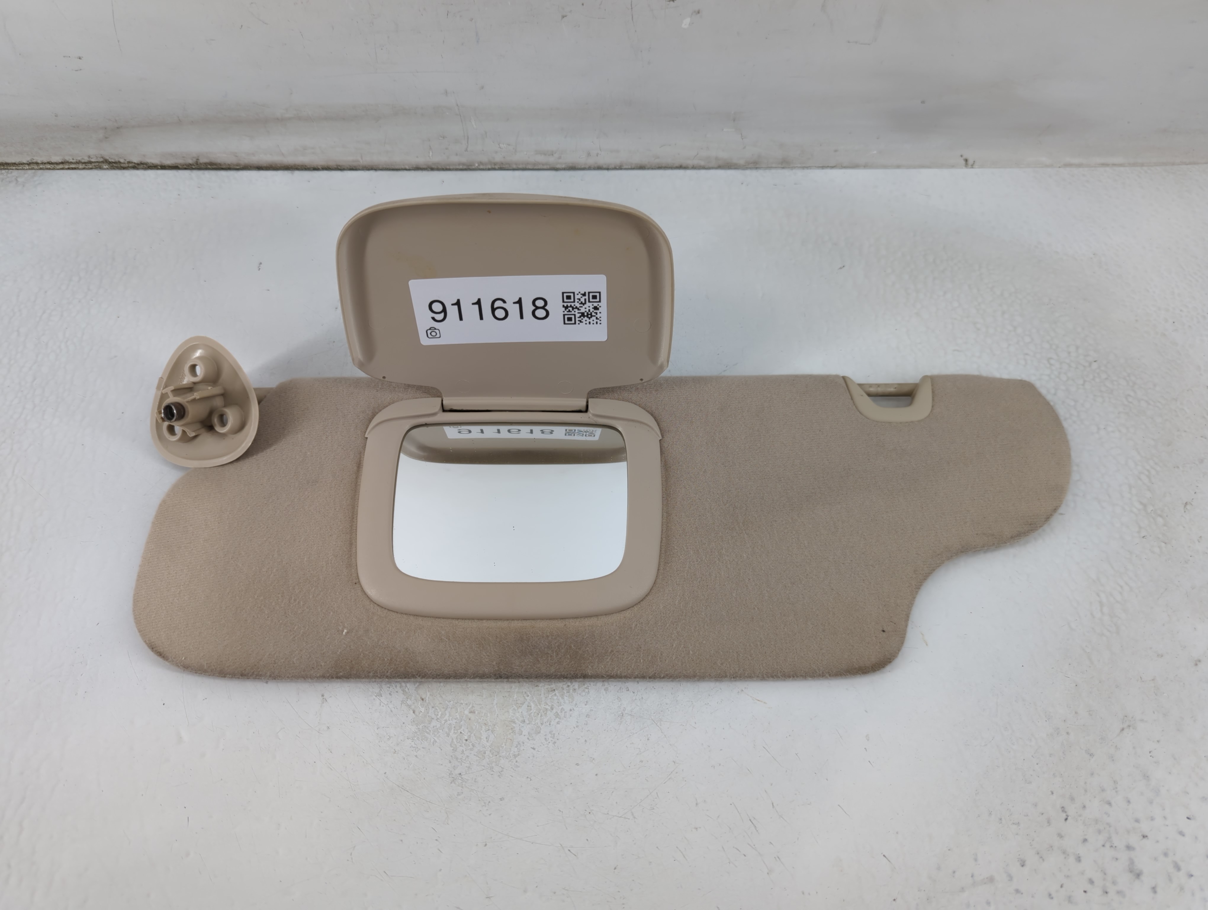 2000-2003 Ford Taurus Driver Sun Visor Mirror Left Sunvisor Beige 911618 - Oemusedautoparts1.com