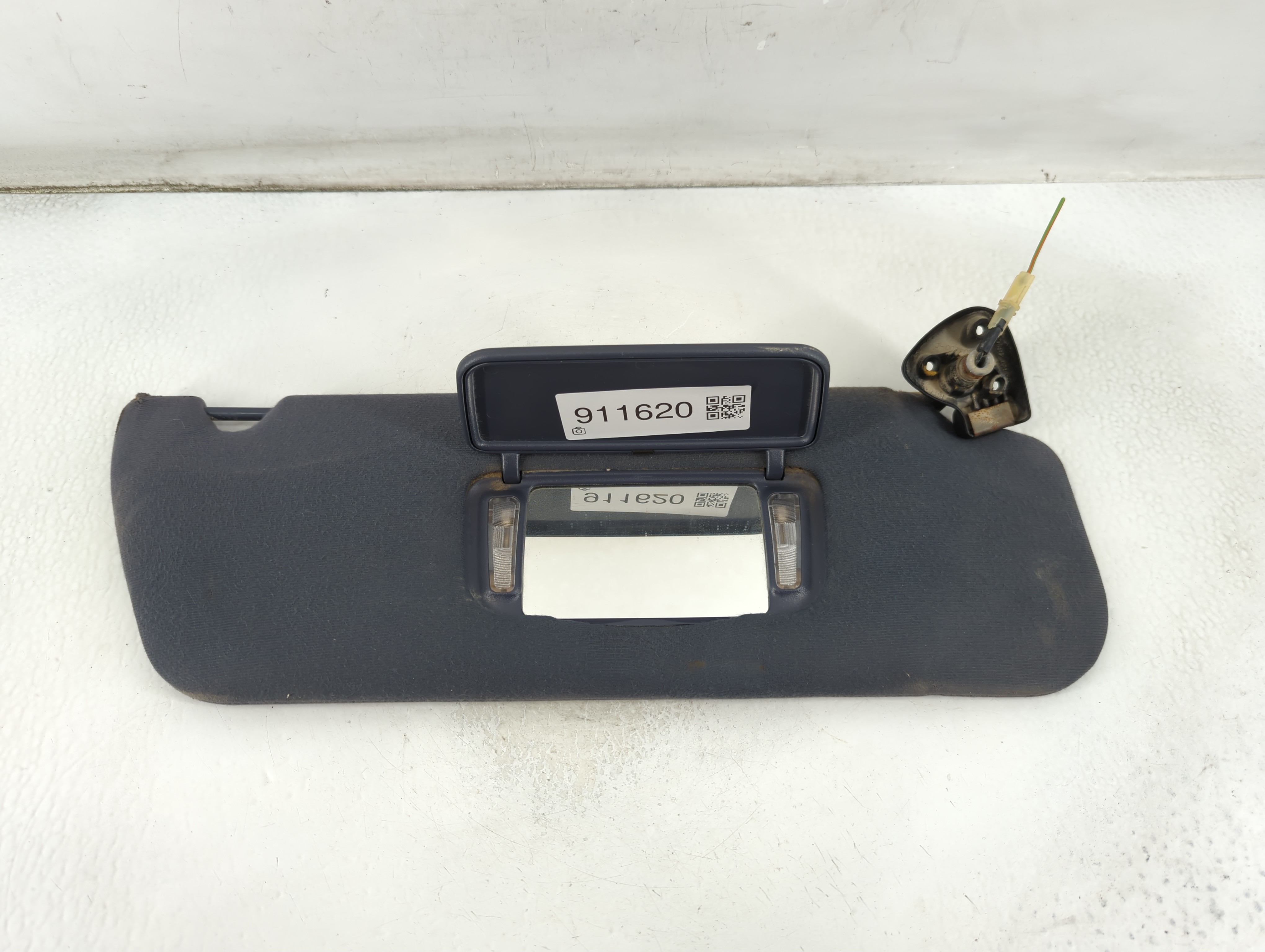 1998 Ford Explorer Passenger Sun Visor Mirror Right Sunvisor Dark Grey 911620 - Oemusedautoparts1.com