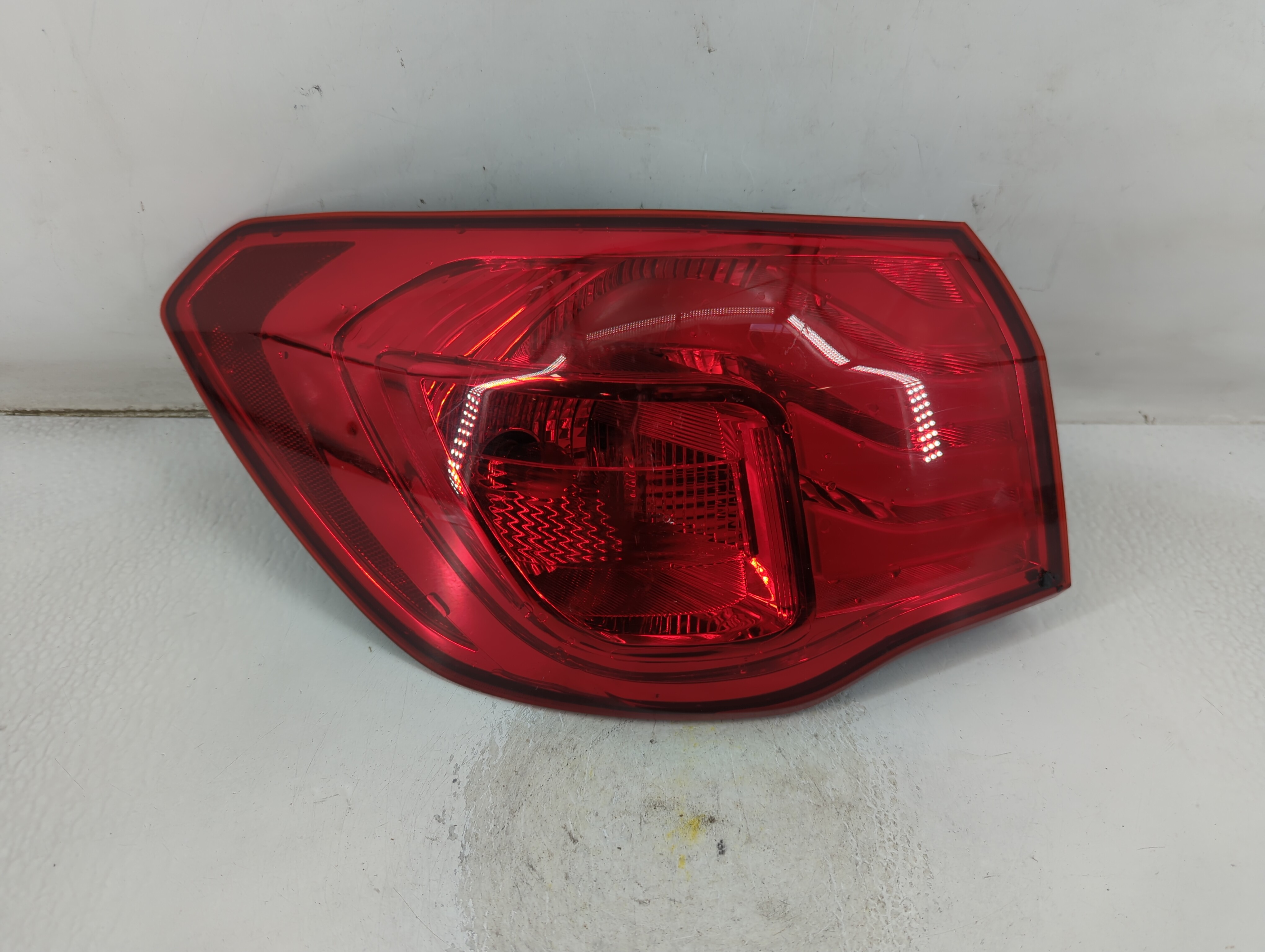2015-2016 Hyundai Genesis Driver Left Side Tail Light Taillight Oem 911656 - Oemusedautoparts1.com