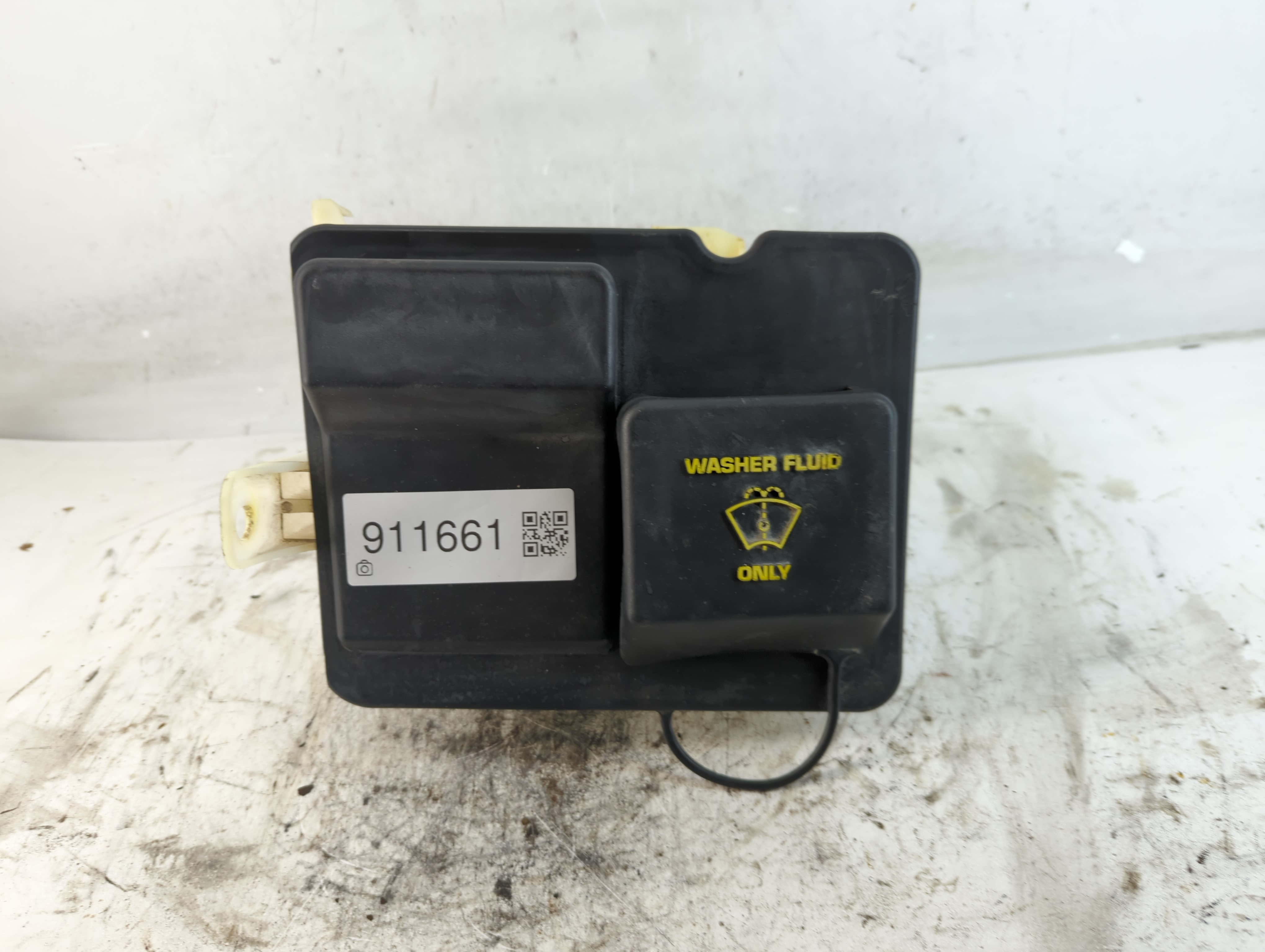 1998-2006 Ford F-150 Windshield Washer Fluid Reservoir Bottle Oem 911661 - Oemusedautoparts1.com