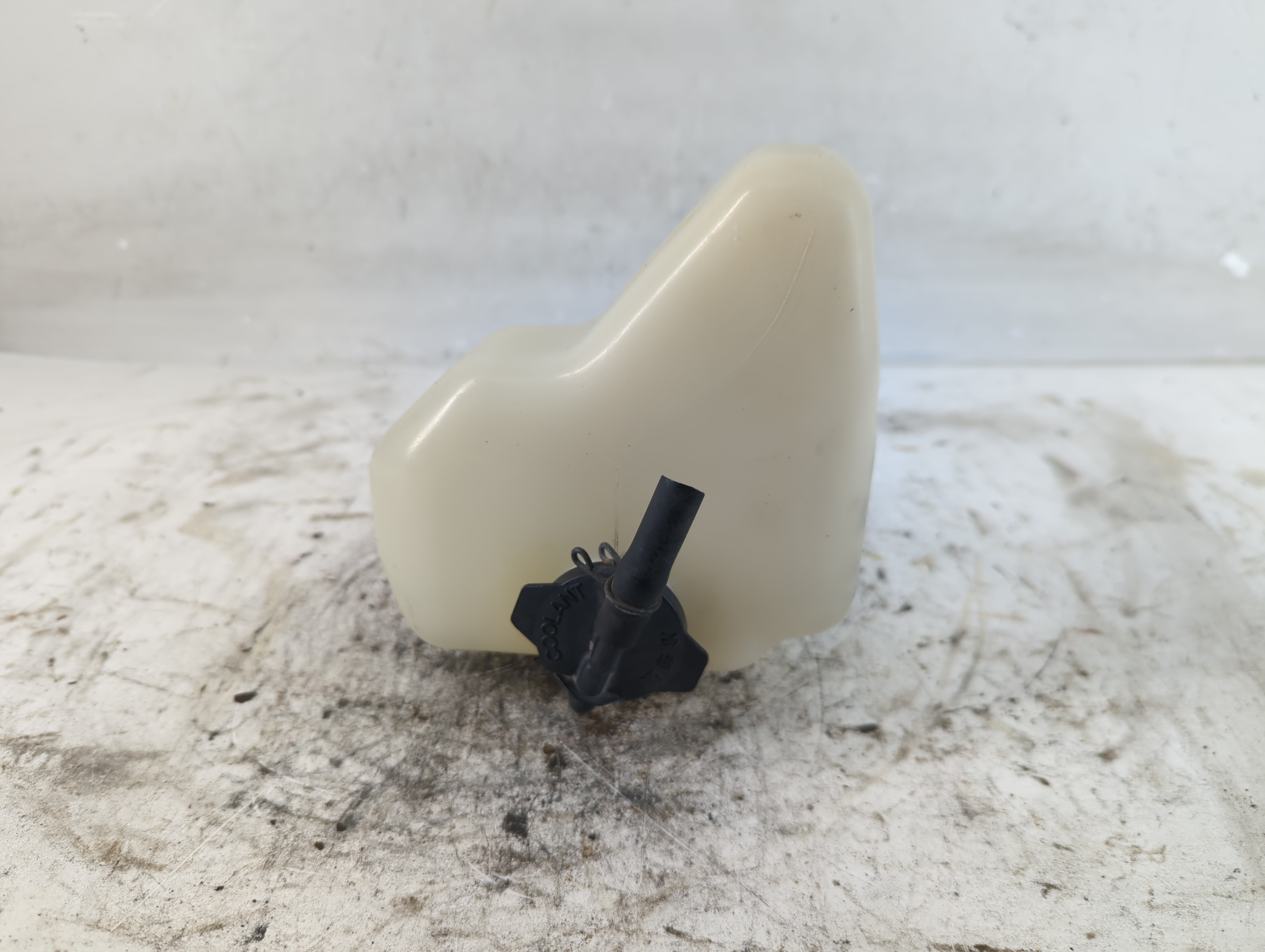 2001-2003 Toyota Highlander Windshield Washer Fluid Reservoir Bottle Oem 911662 - Oemusedautoparts1.com