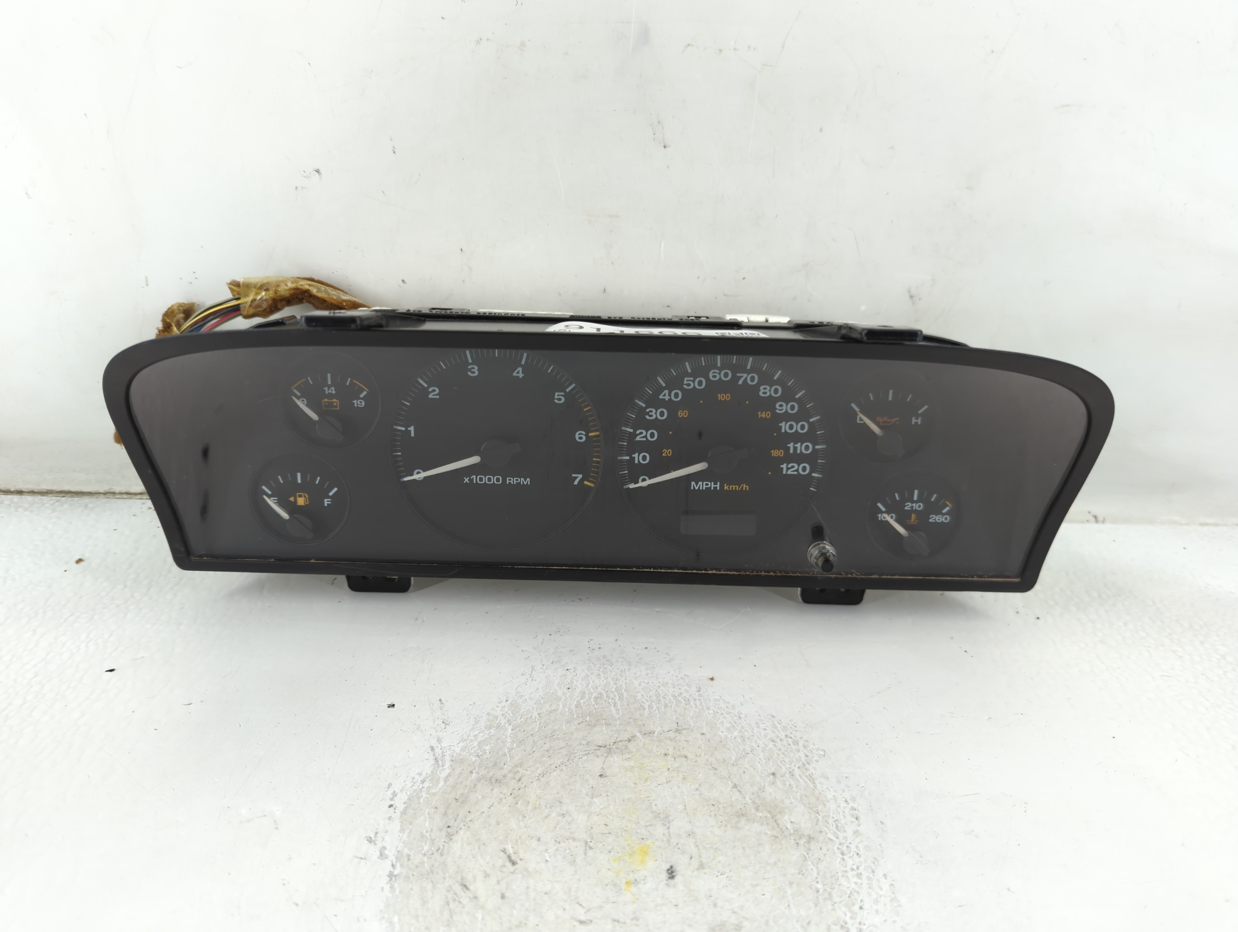 2002-2004 Jeep Grand Cherokee Speedometer Instrument Cluster Gauges 911666 - Oemusedautoparts1.com