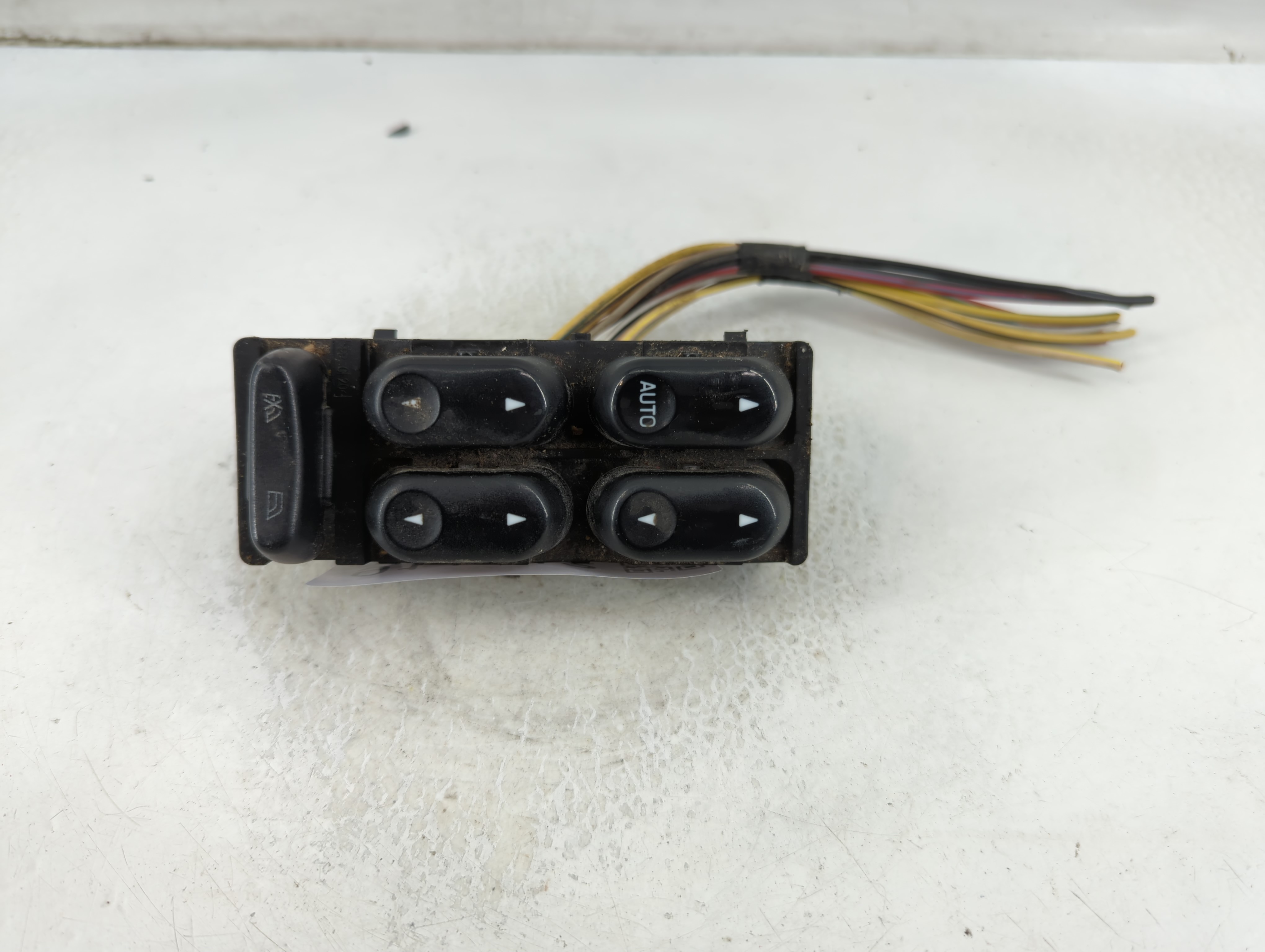 2000-2007 Ford Taurus Driver Left Door Master Power Window Switch 911712 - Oemusedautoparts1.com