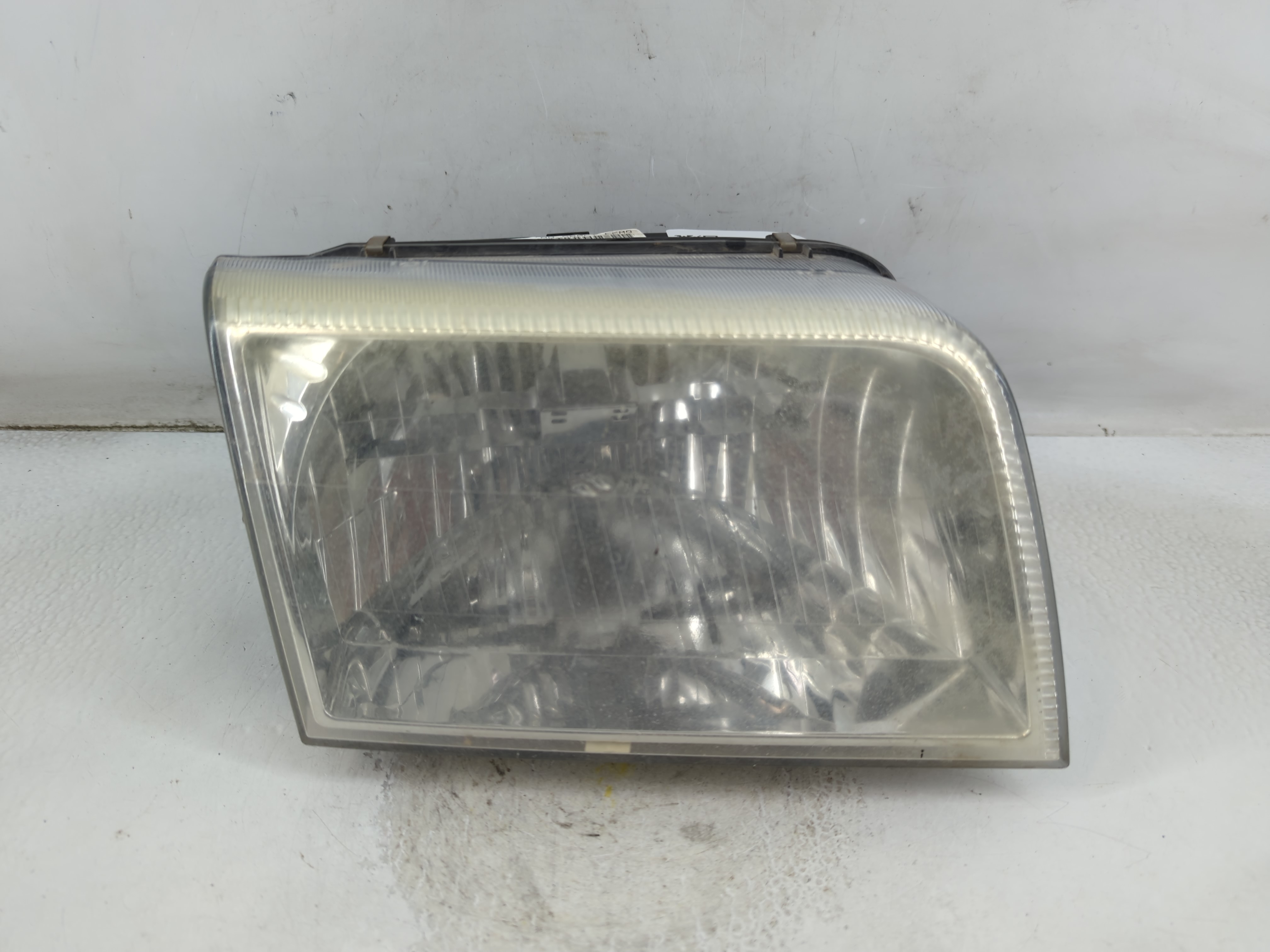 Picture of 2006 Mercury Grand Marquis Passenger Right Oem Head Light Headlight Lamp 911724