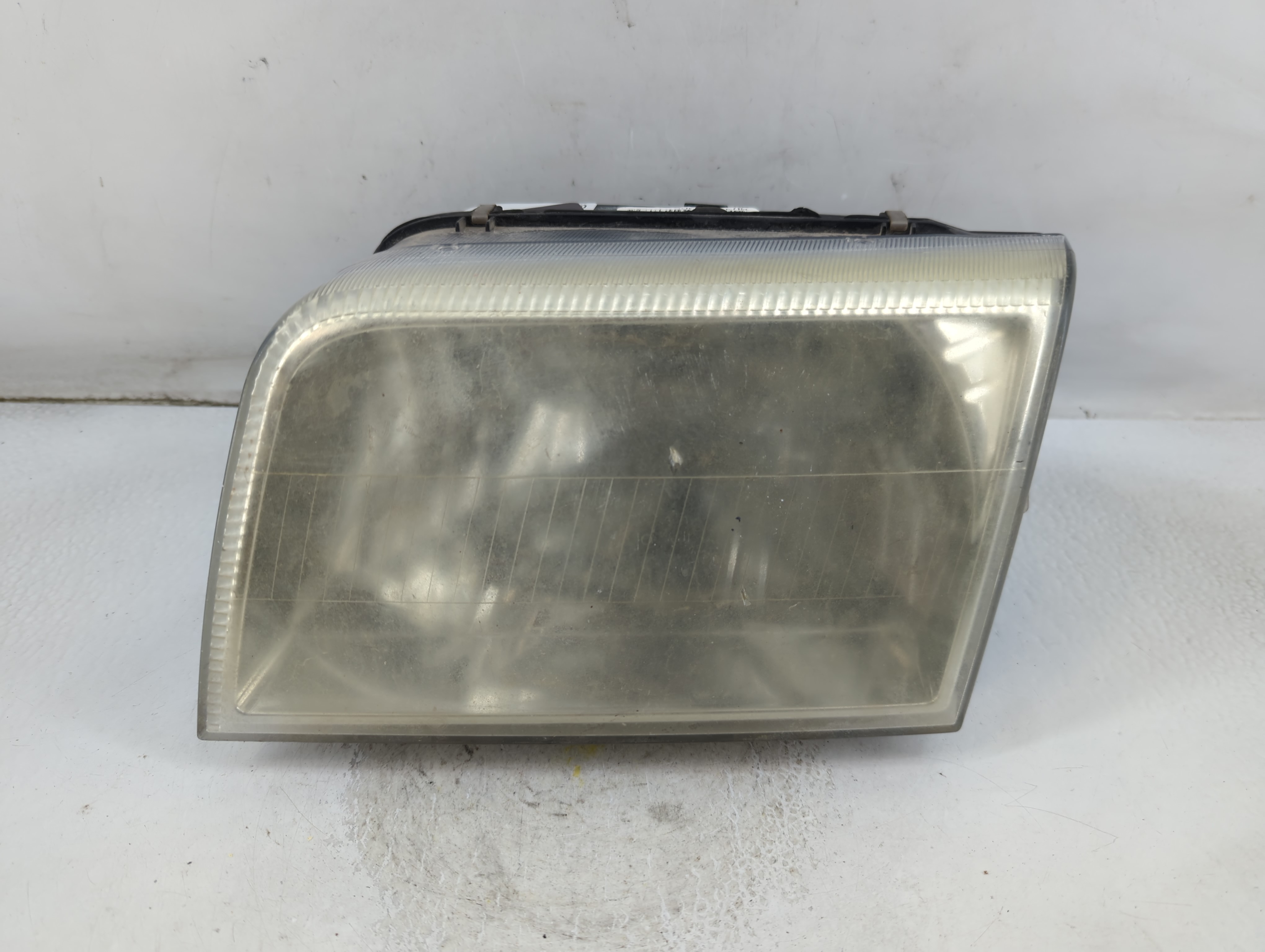 Picture of 2006-2011 Mercury Grand Marquis Driver Left Oem Head Light Headlight Lamp 911725