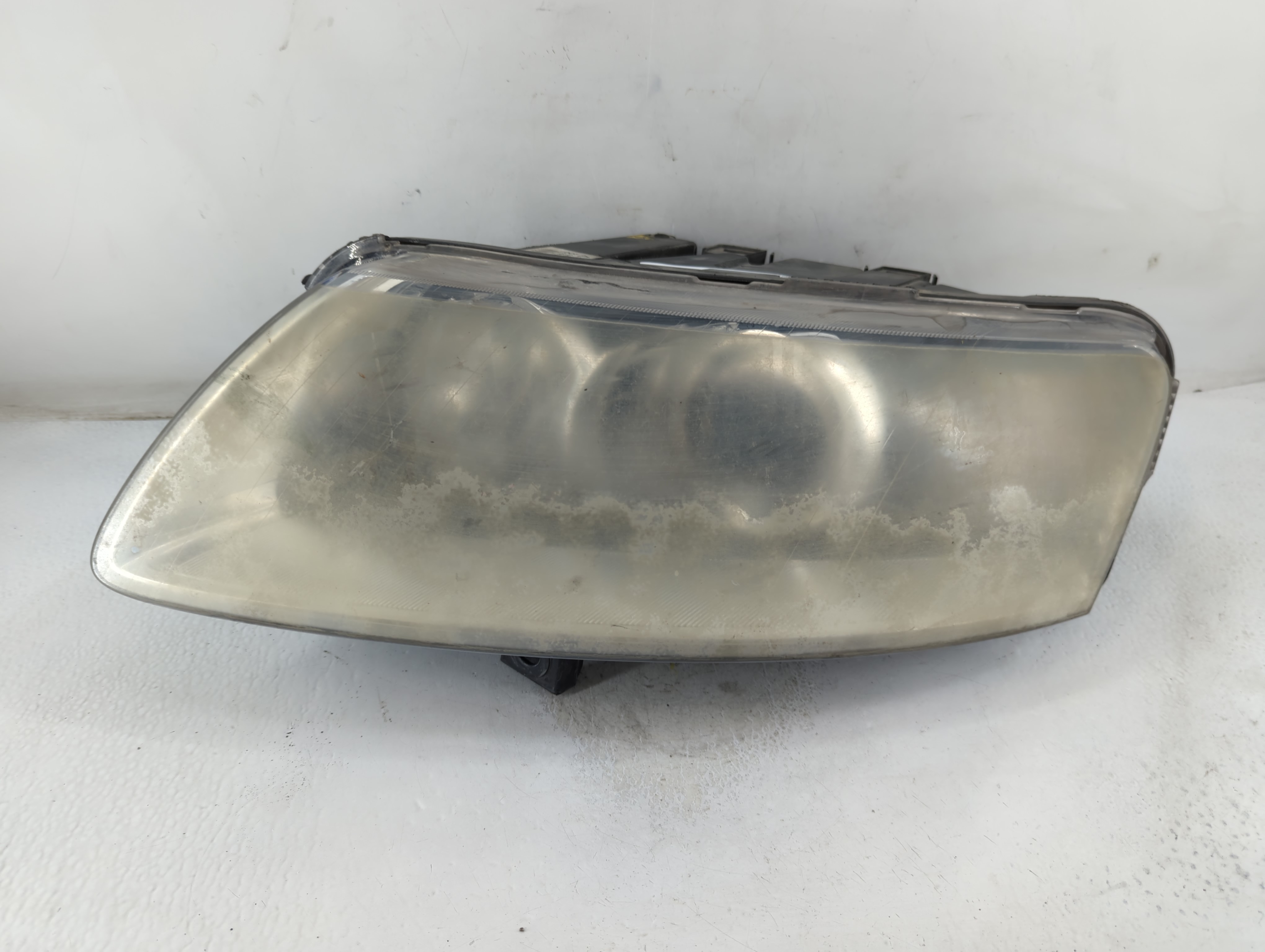 Picture of 2005-2008 Audi A6 Passenger Right Oem Head Light Headlight Lamp 911729