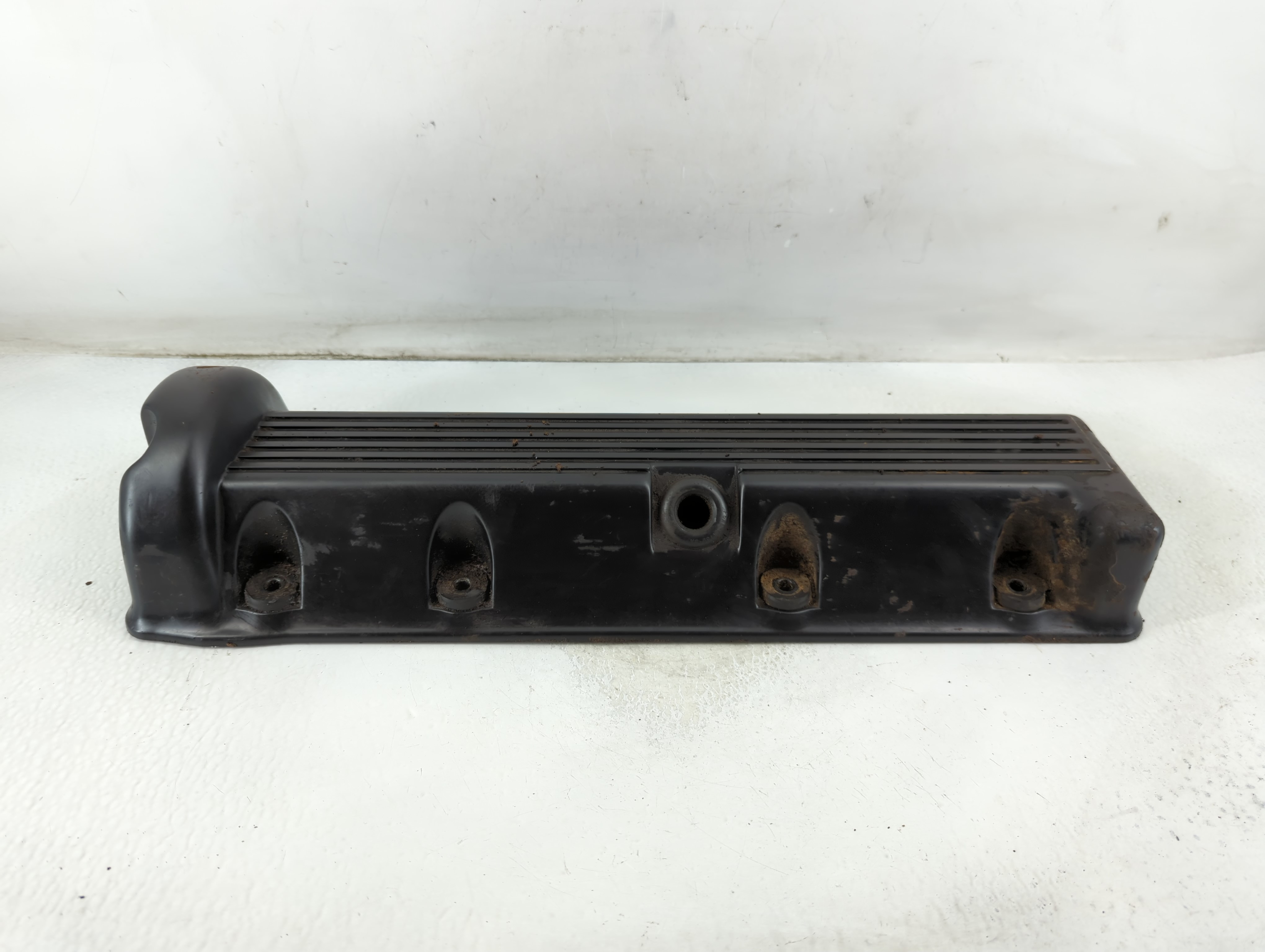 1997 Ford Crown Victoria Passenger Right Cylinder Head Valve Cover 911755 - Oemusedautoparts1.com