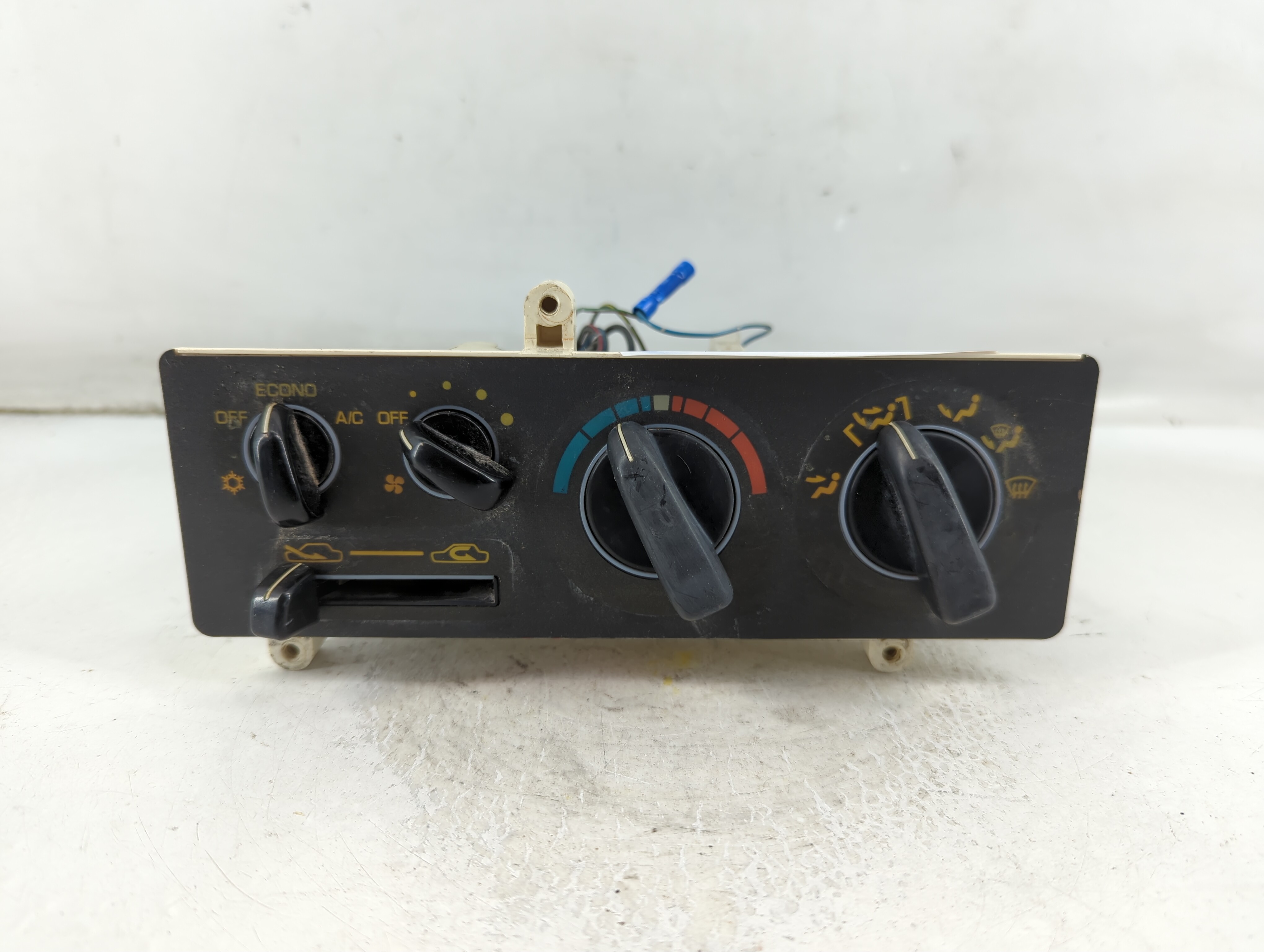 Picture of 1992-1995 Mitsubishi Montero Ac Heater Climate Control 01|a-1|abs 911826