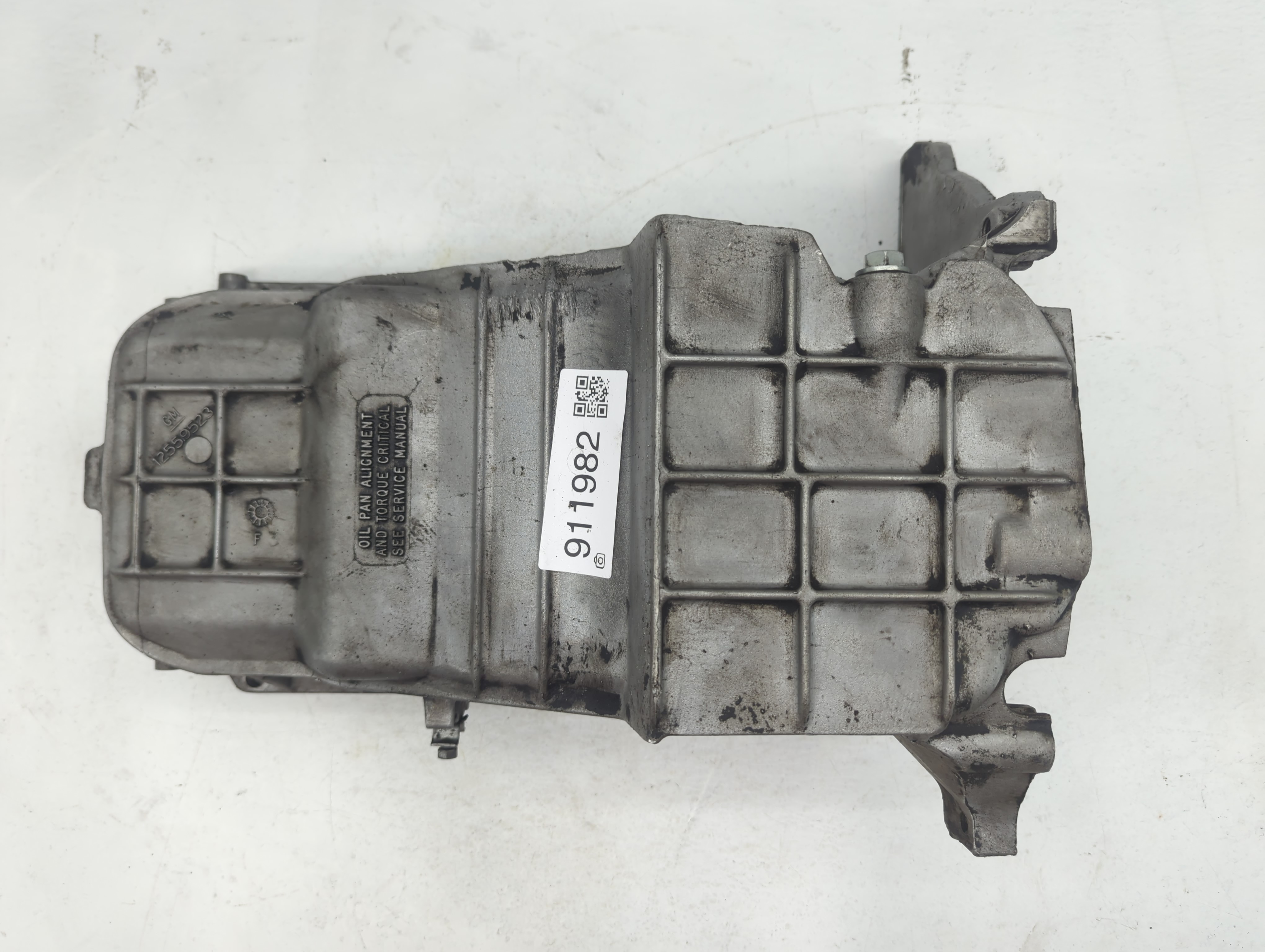 Picture of 1995-1999 Mitsubishi Eclipse Engine Oil Pan 911982