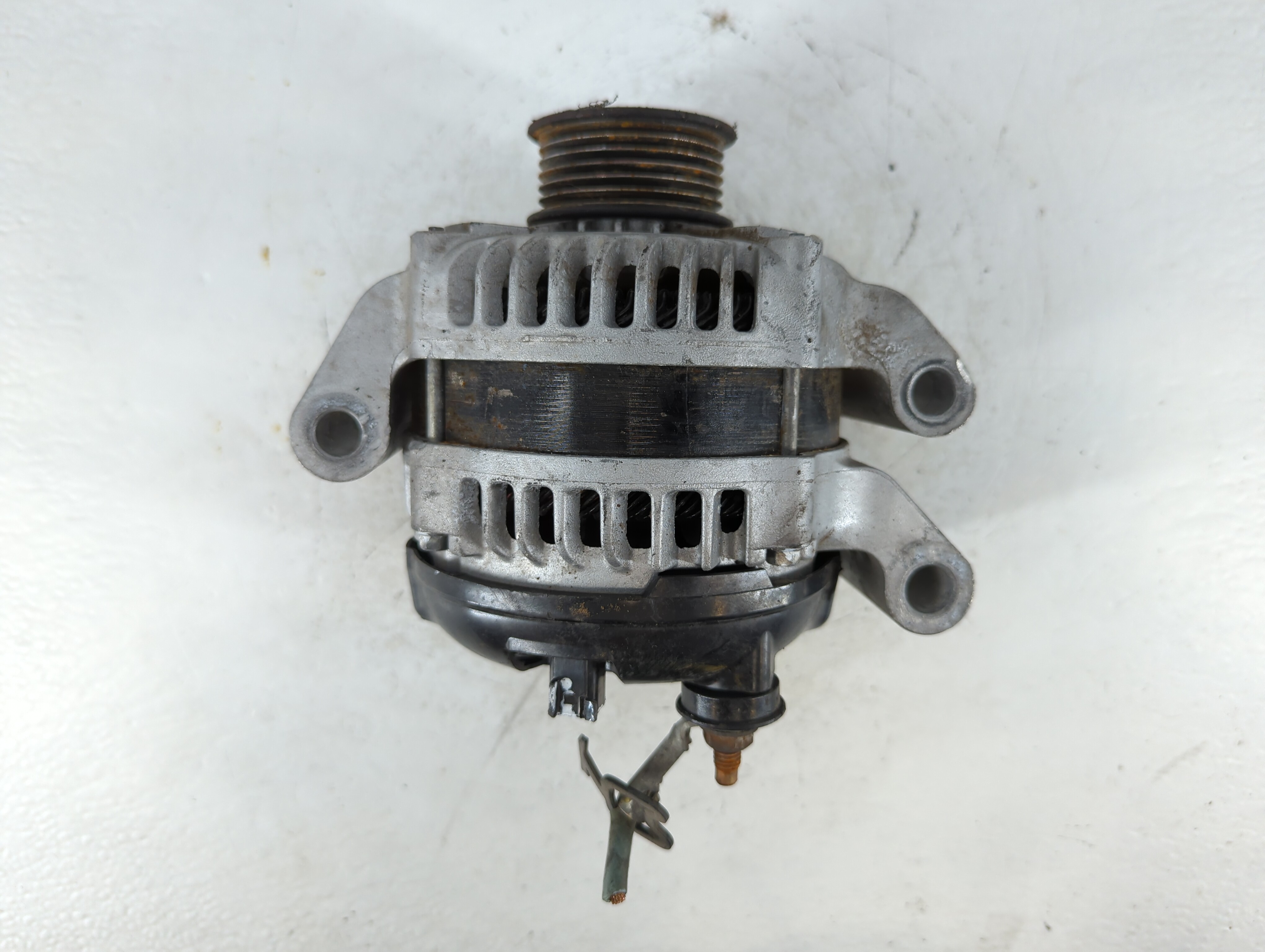 2011-2016 Dodge Charger Alternator Generator Charging Assembly Engine Oem 912006 - Oemusedautoparts1.com