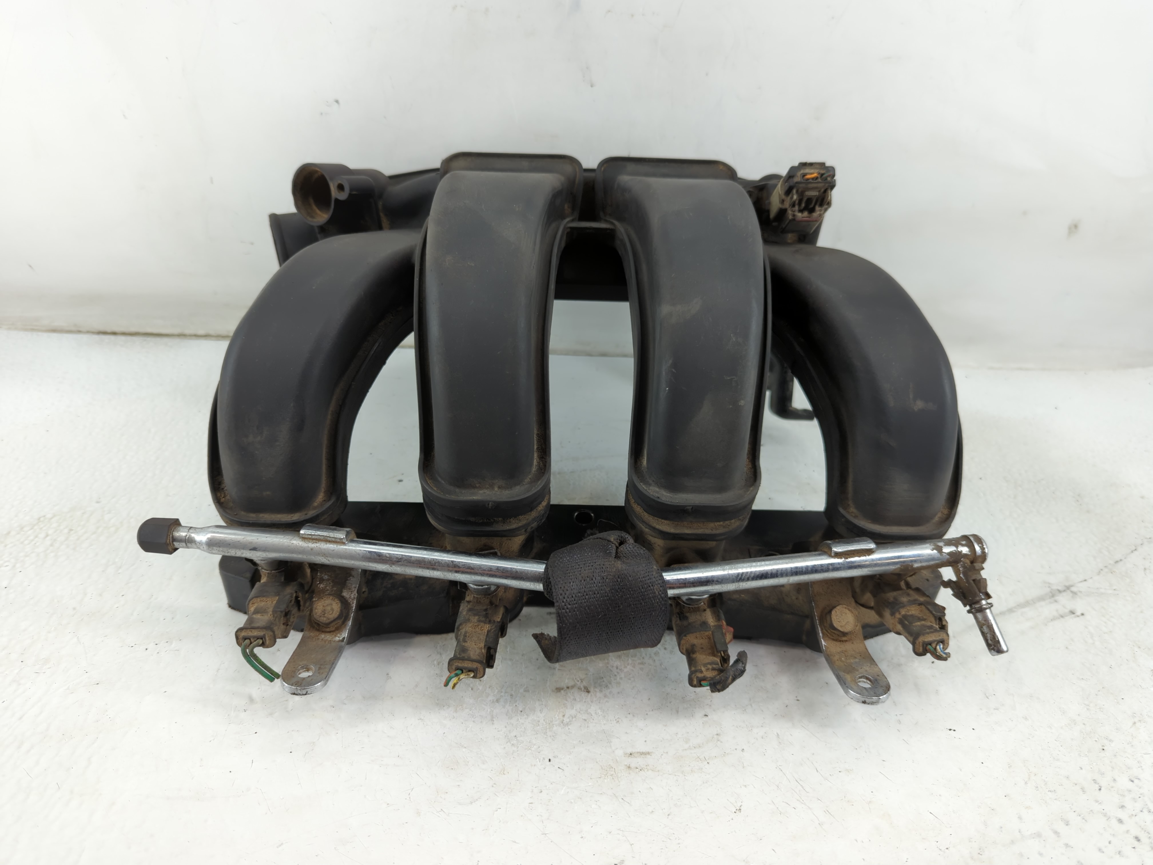 2003-2005 Dodge Neon Air Intake Manifold 912016 - Oemusedautoparts1.com