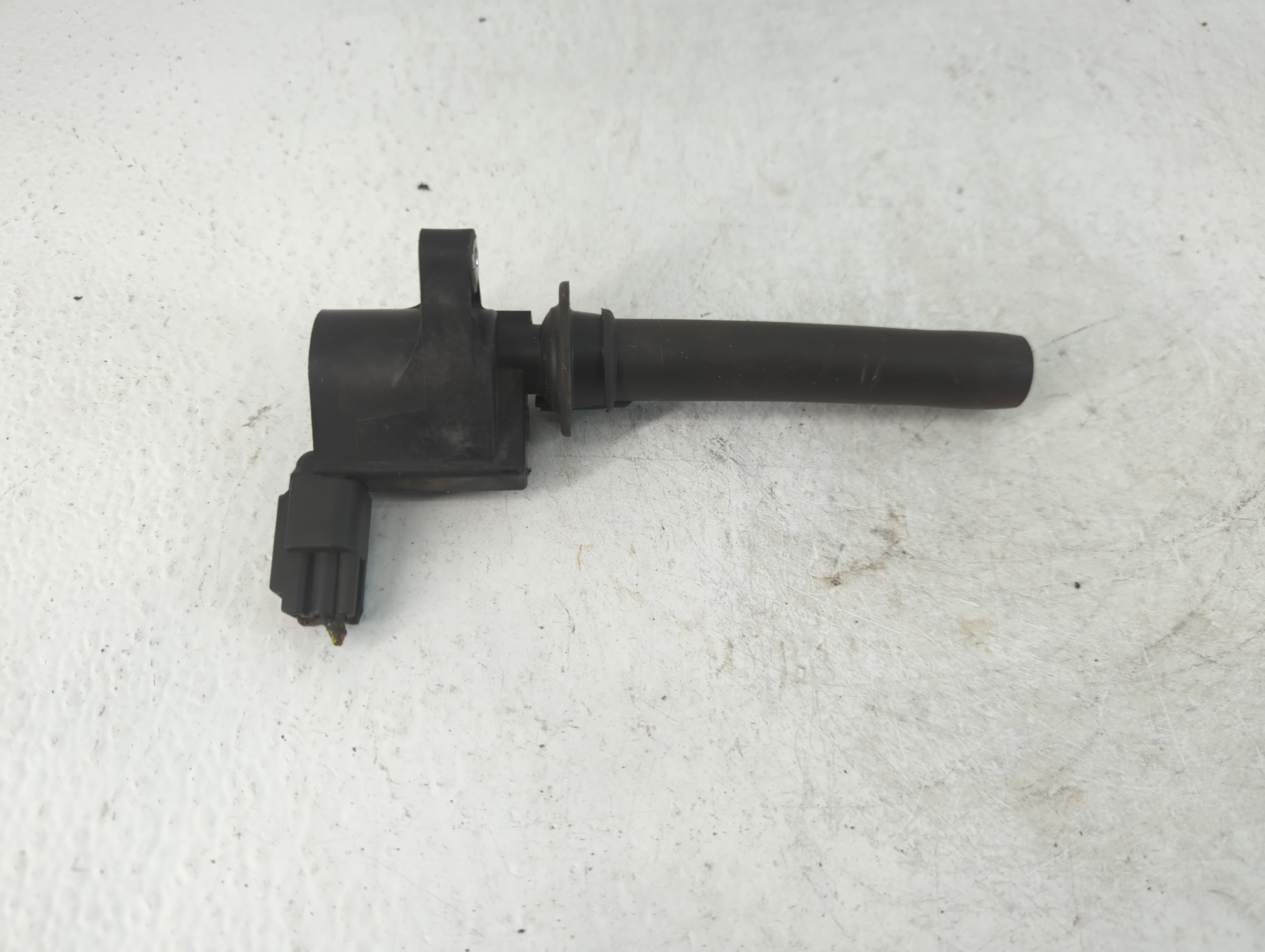 Picture of 2002-2006 Mazda Mpv Ignition Coil Igniter Pack 912052