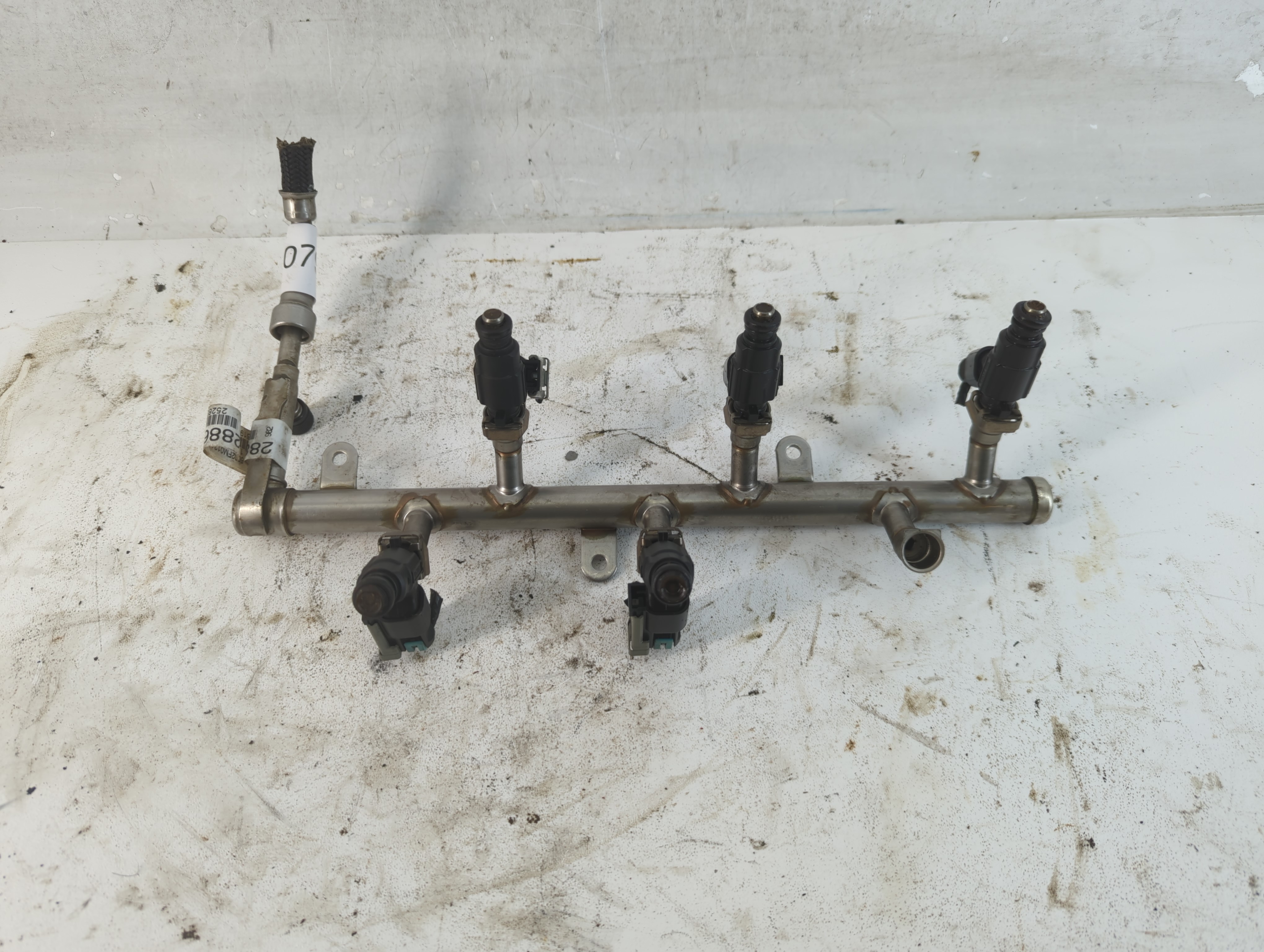 Picture of 2006 Cadillac Cts Fuel Injector 912079