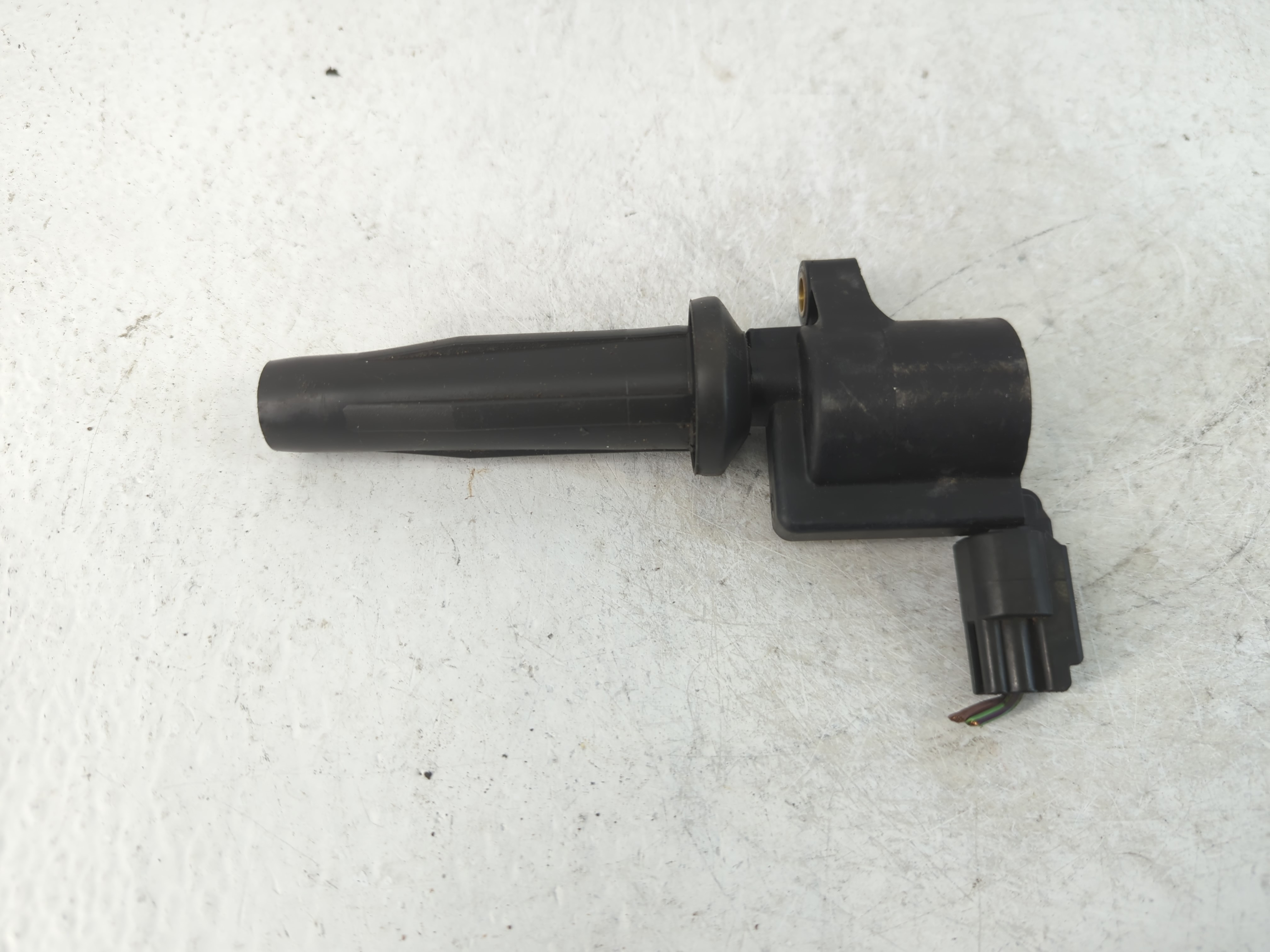 Picture of 2009-2019 Ford Escape Ignition Coil Igniter Pack 912125