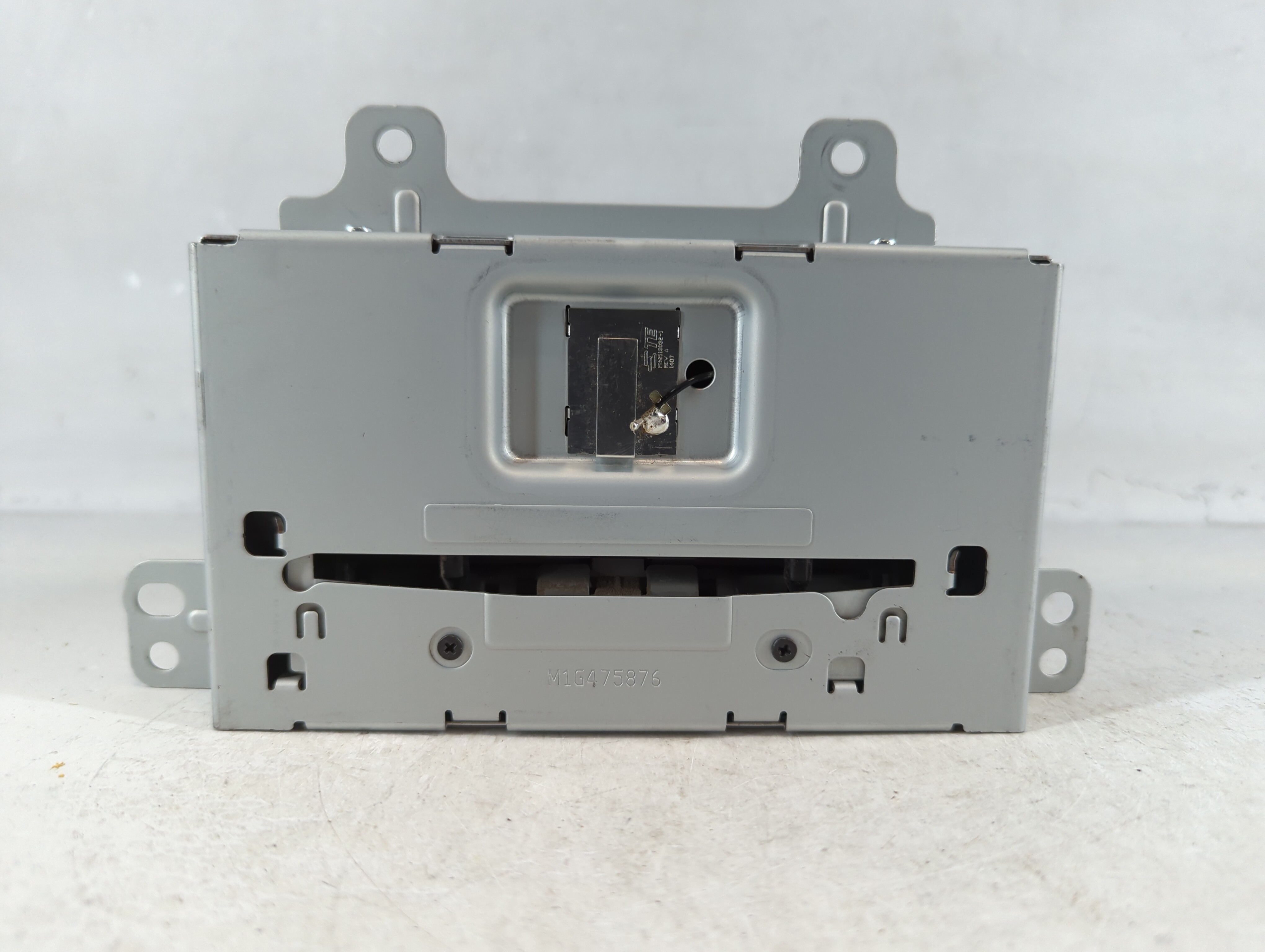 2016-2016 Buick Encore Am Fm Cd Player Radio Receiver 912216 - Oemusedautoparts1.com