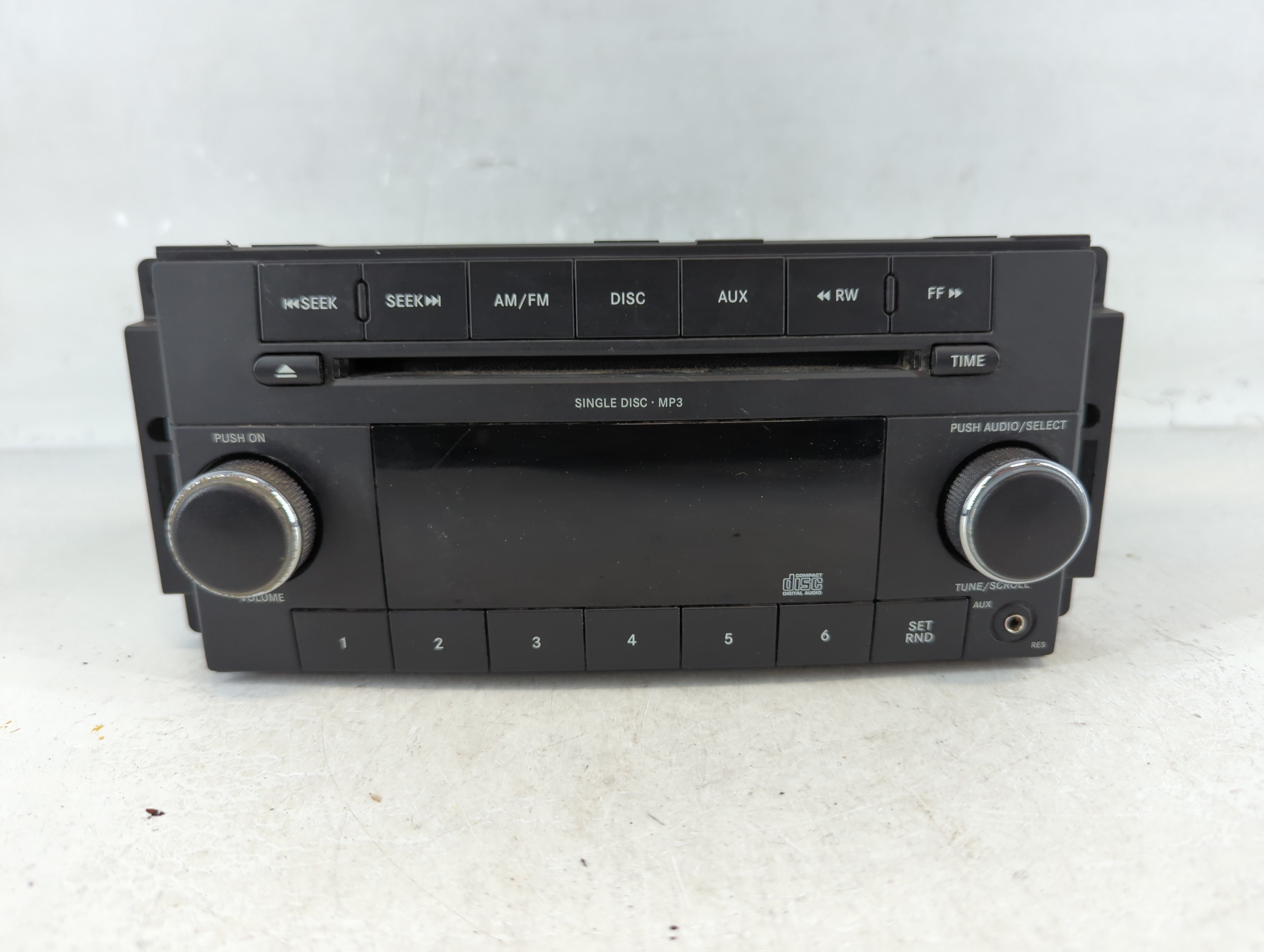2009-2010 Jeep Patriot Am Fm Cd Player Radio Receiver 912222 - Oemusedautoparts1.com