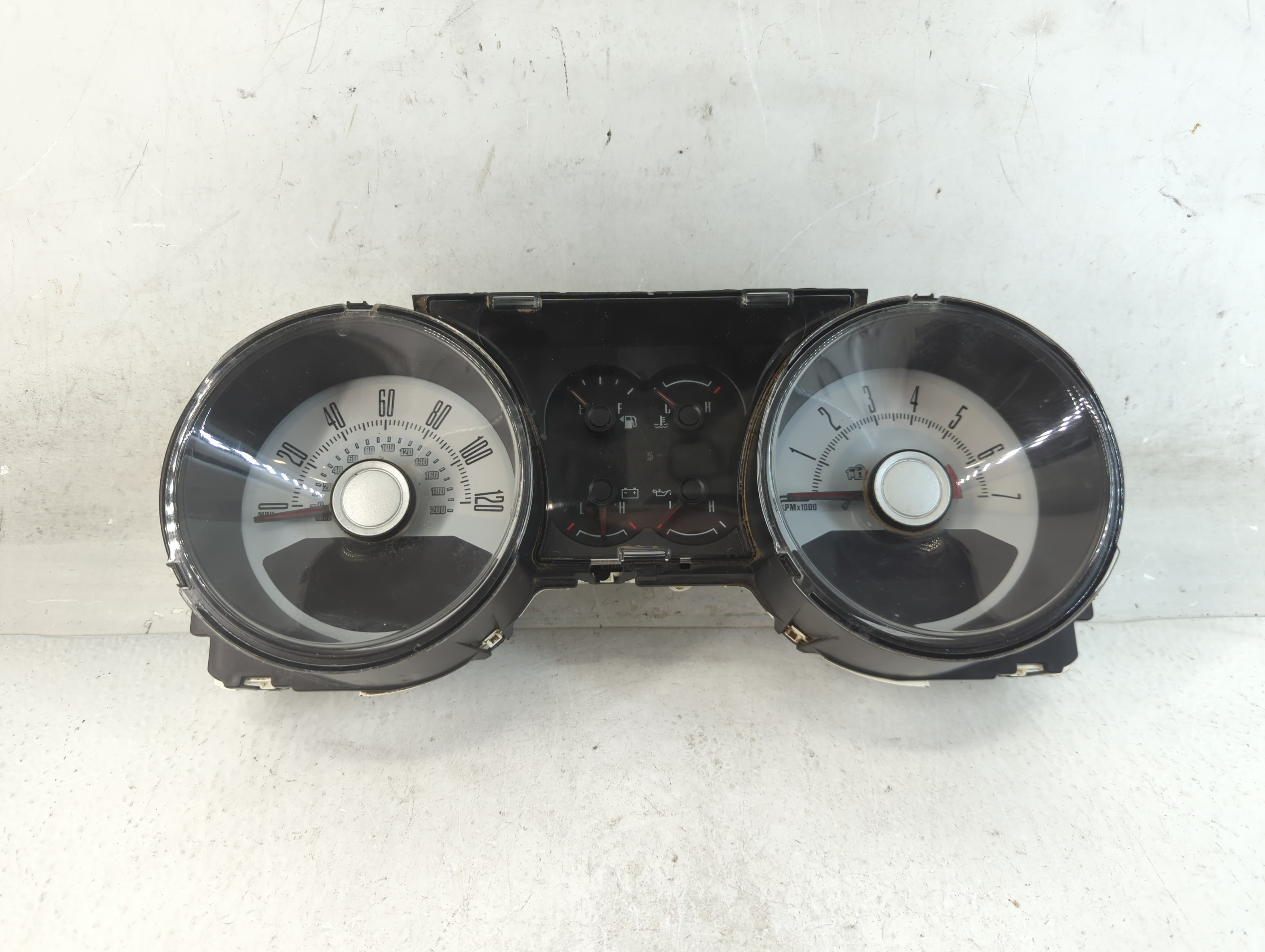 2010-2010 Ford Mustang Speedometer Instrument Cluster Gauges 912402 - Oemusedautoparts1.com
