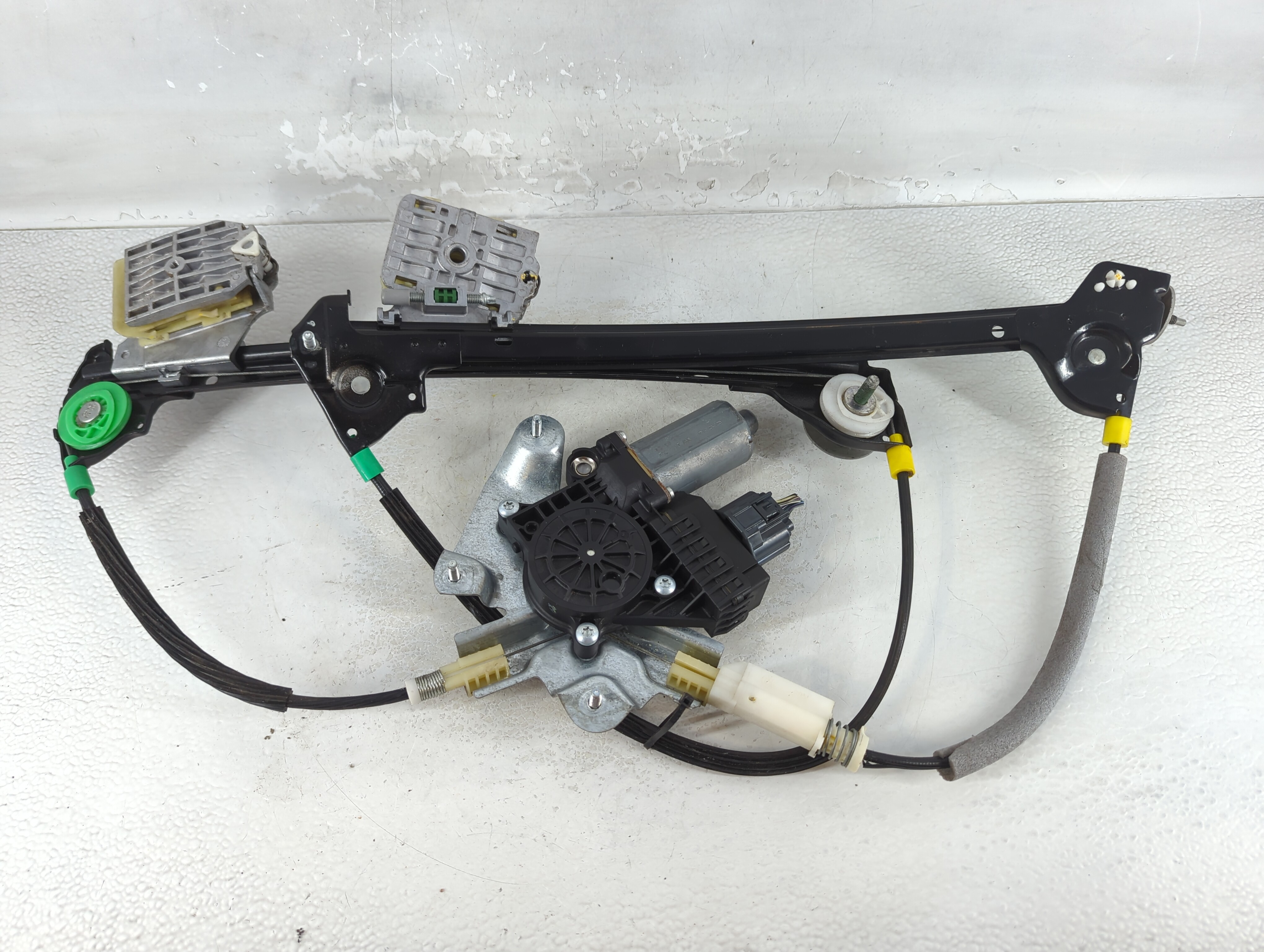 Picture of 2005-2009 Ford Mustang Driver Left Front Window Regulator 912436