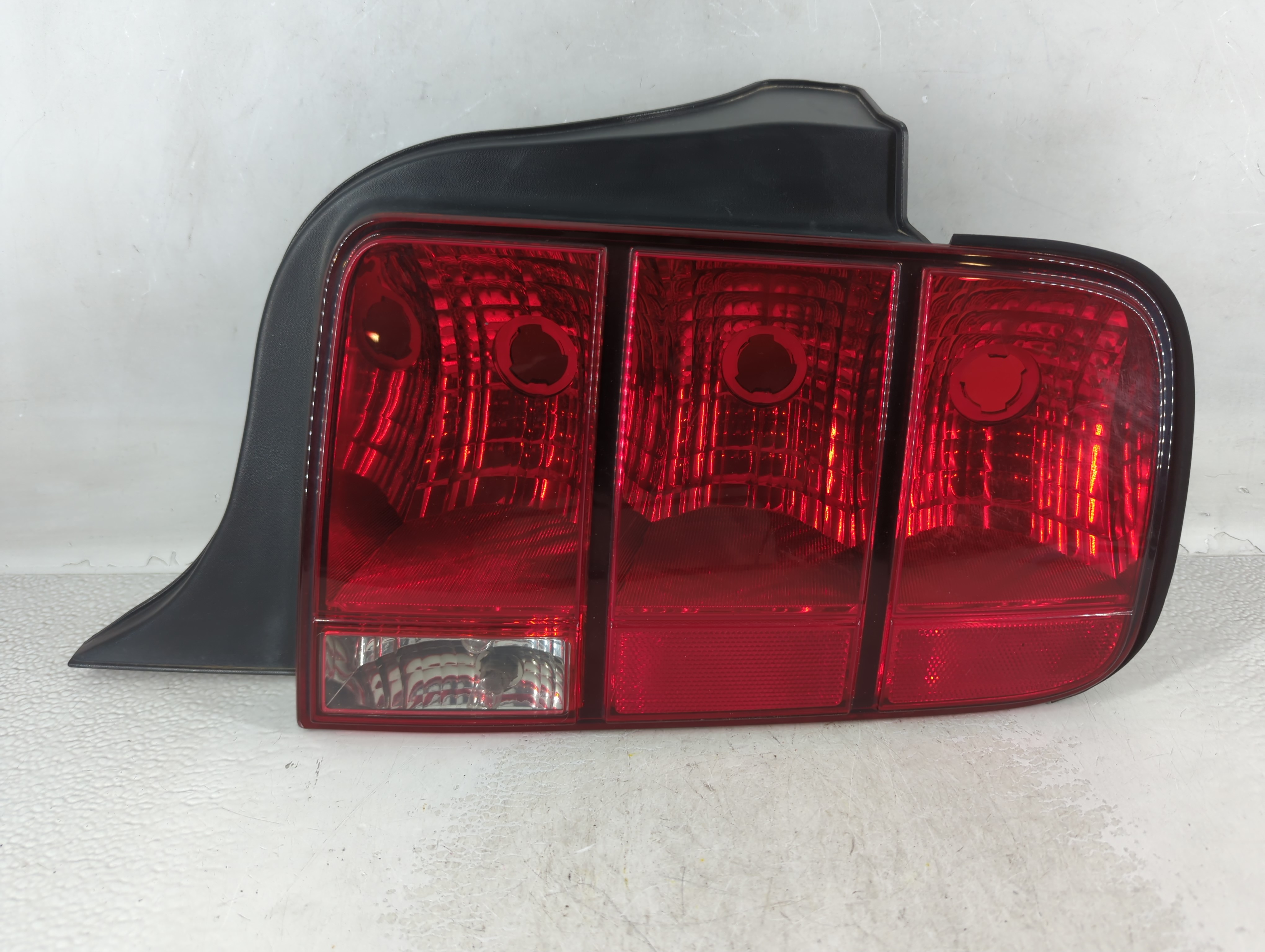 2005-2009 Ford Mustang Passenger Right Side Tail Light Taillight Oem 912440 - Oemusedautoparts1.com