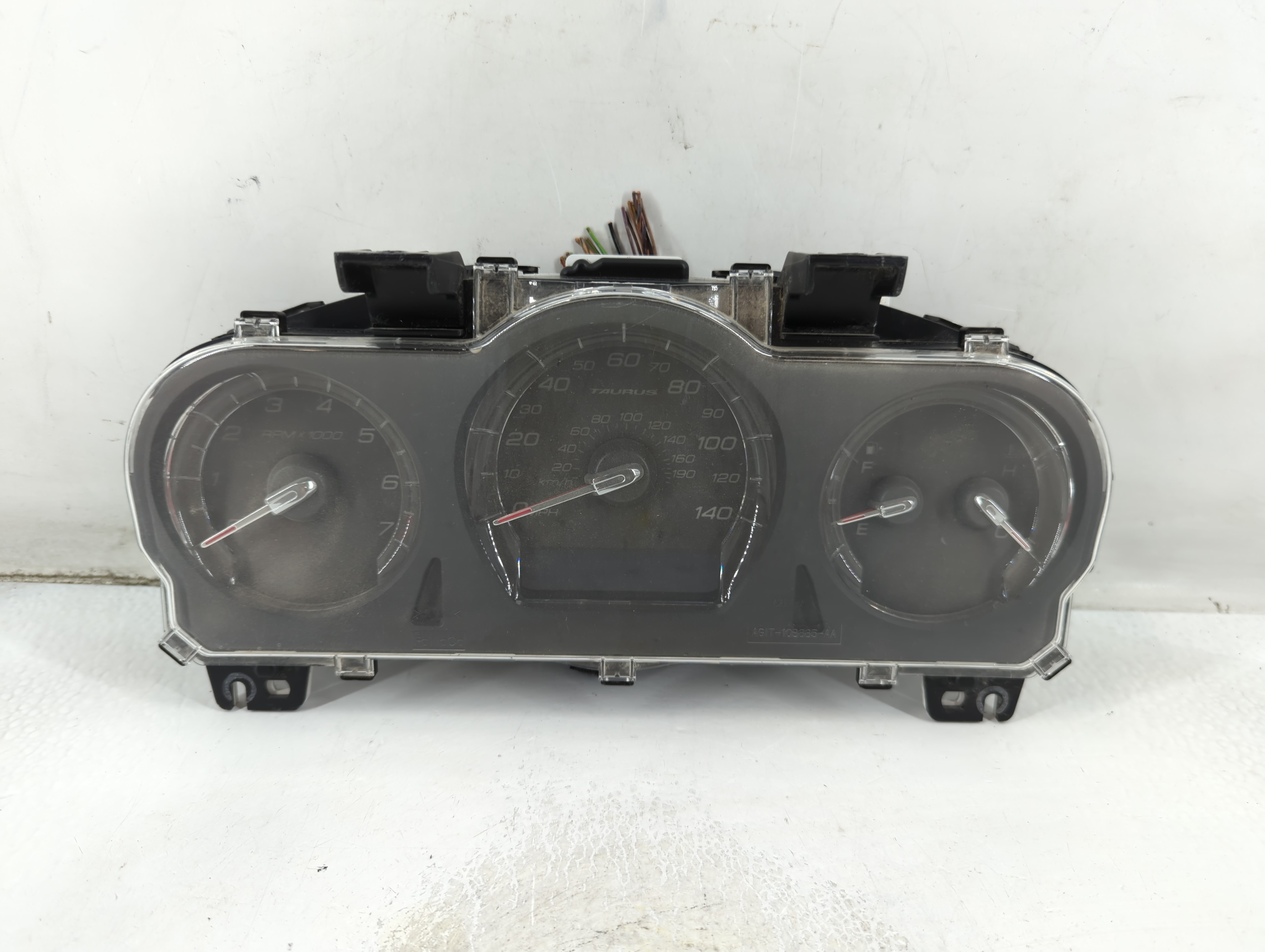 2011-2011 Ford Taurus Speedometer Instrument Cluster Gauges Bg1t-10849-ad 912548 - Oemusedautoparts1.com